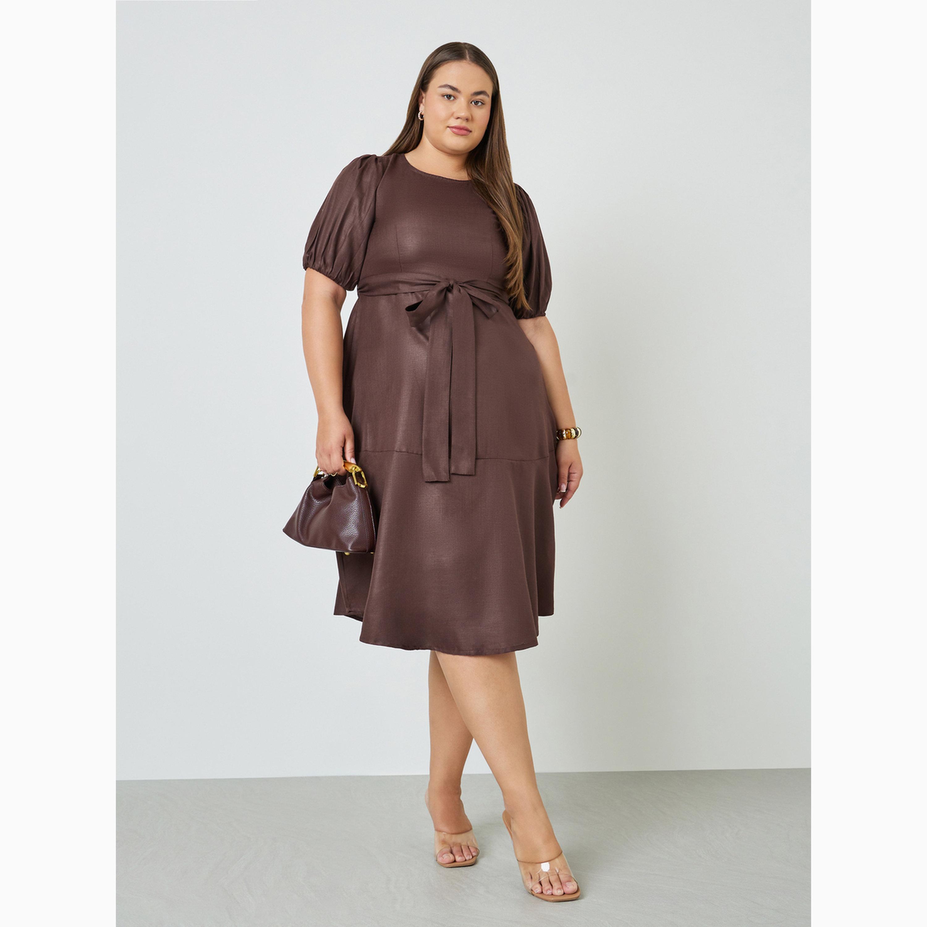 فستان ميدي متوسط الطول بلون سادة وأكمام منفوخة مع حزام يربط بمقاس كبير-women-clothing-dresses-image-2