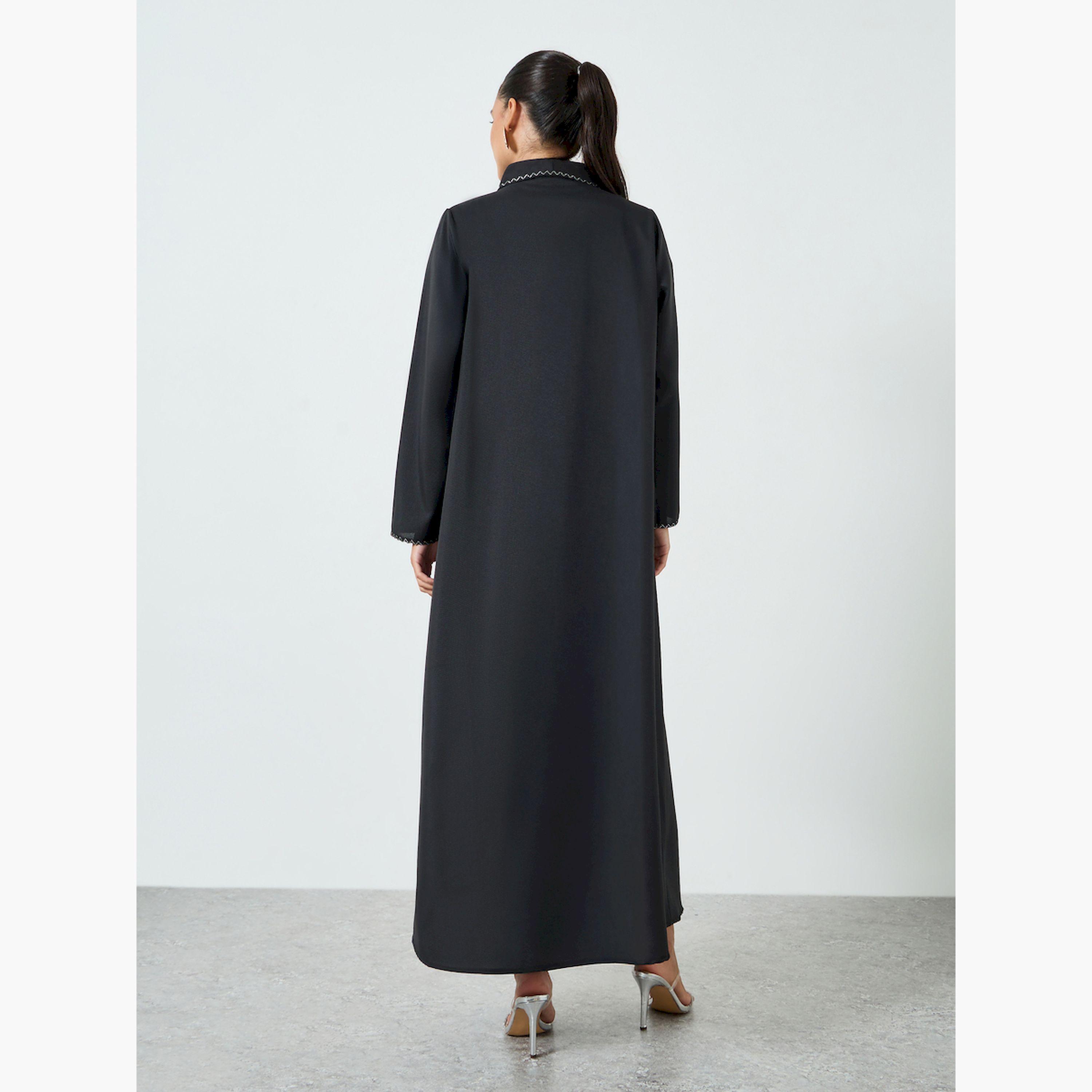 عباية بحافة واسعة وتفاصيل مُطرّزة-women-arabicclothing-abayas-image-4