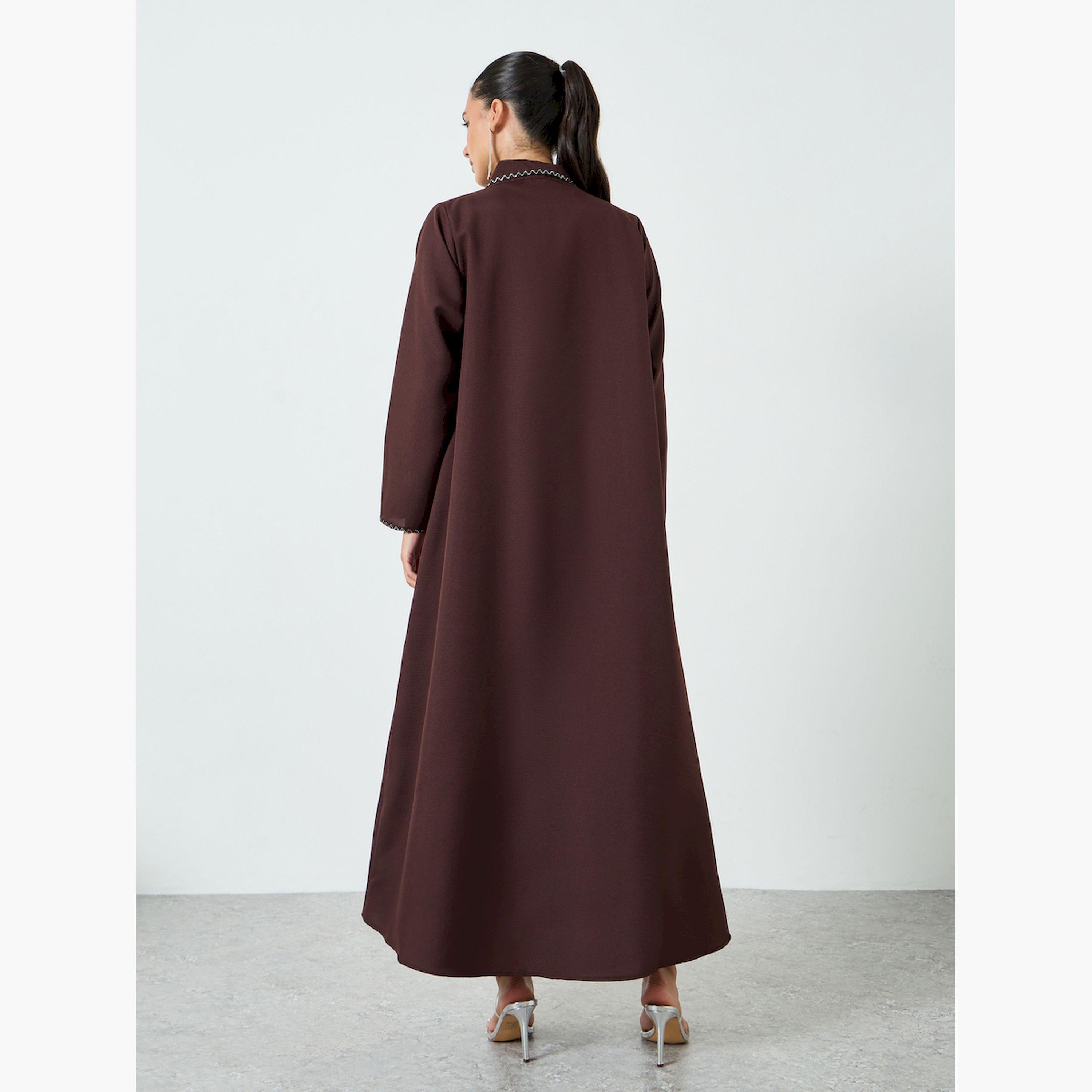 عباية بحافة واسعة وتفاصيل مُطرّزة-women-arabicclothing-abayas-image-4