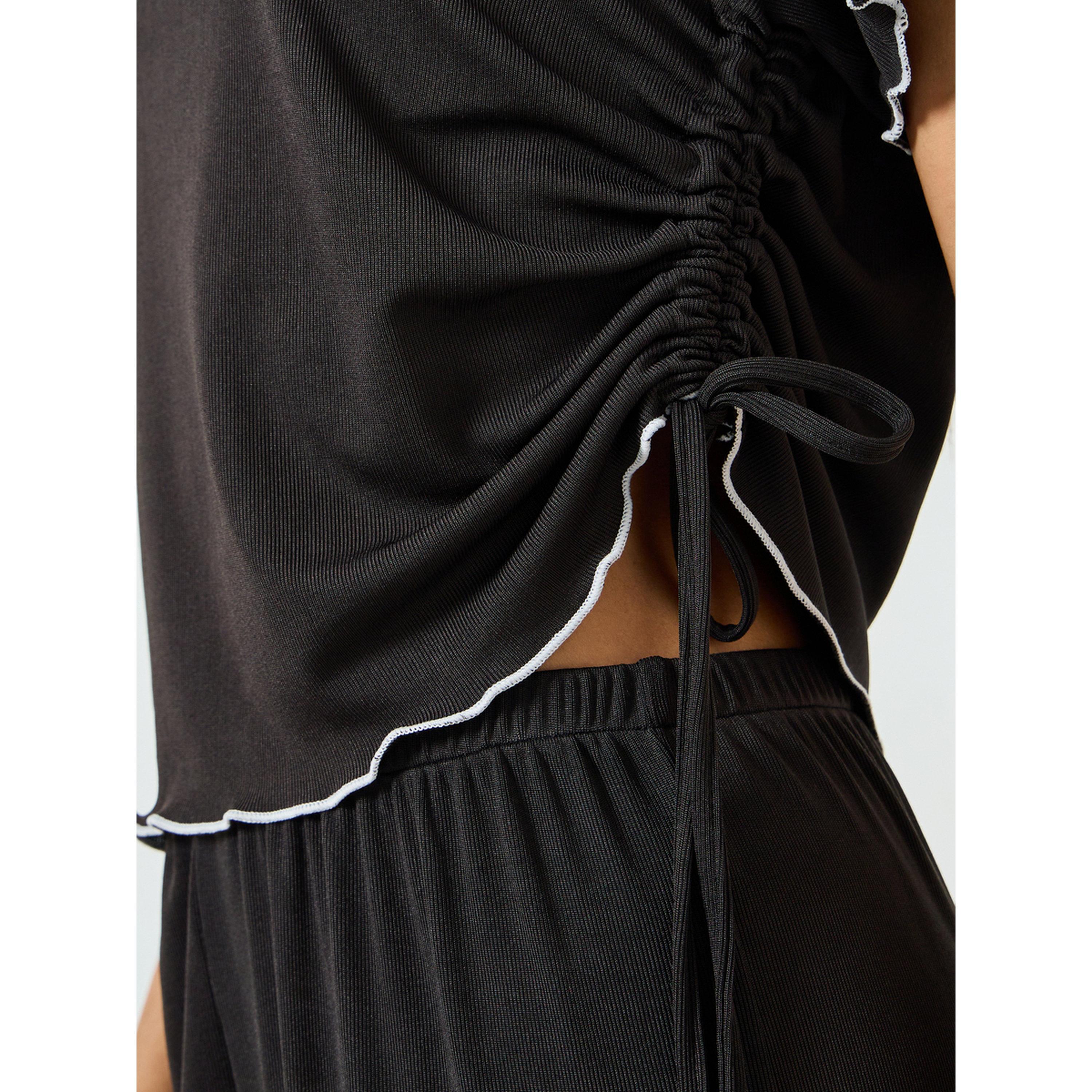 Styli Black Lettuce Edge Notch Neck T-Shirt and Pyjama Set-women-clothing-nightwear-pyjamas-longsets-image-5