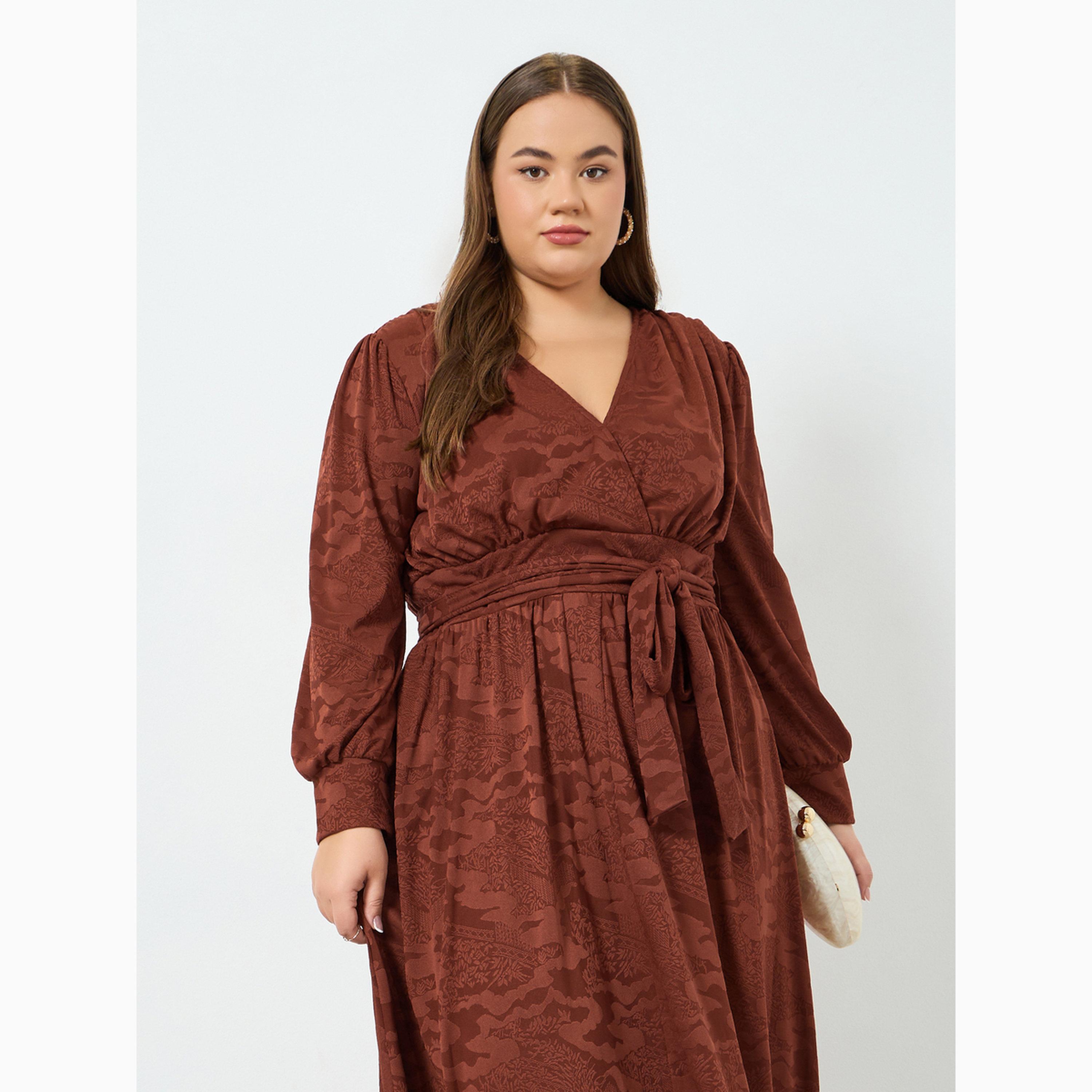 فستان طويل بحافة واسعة وحزام ونقشة جاكار-women-clothing-dresses-image-2