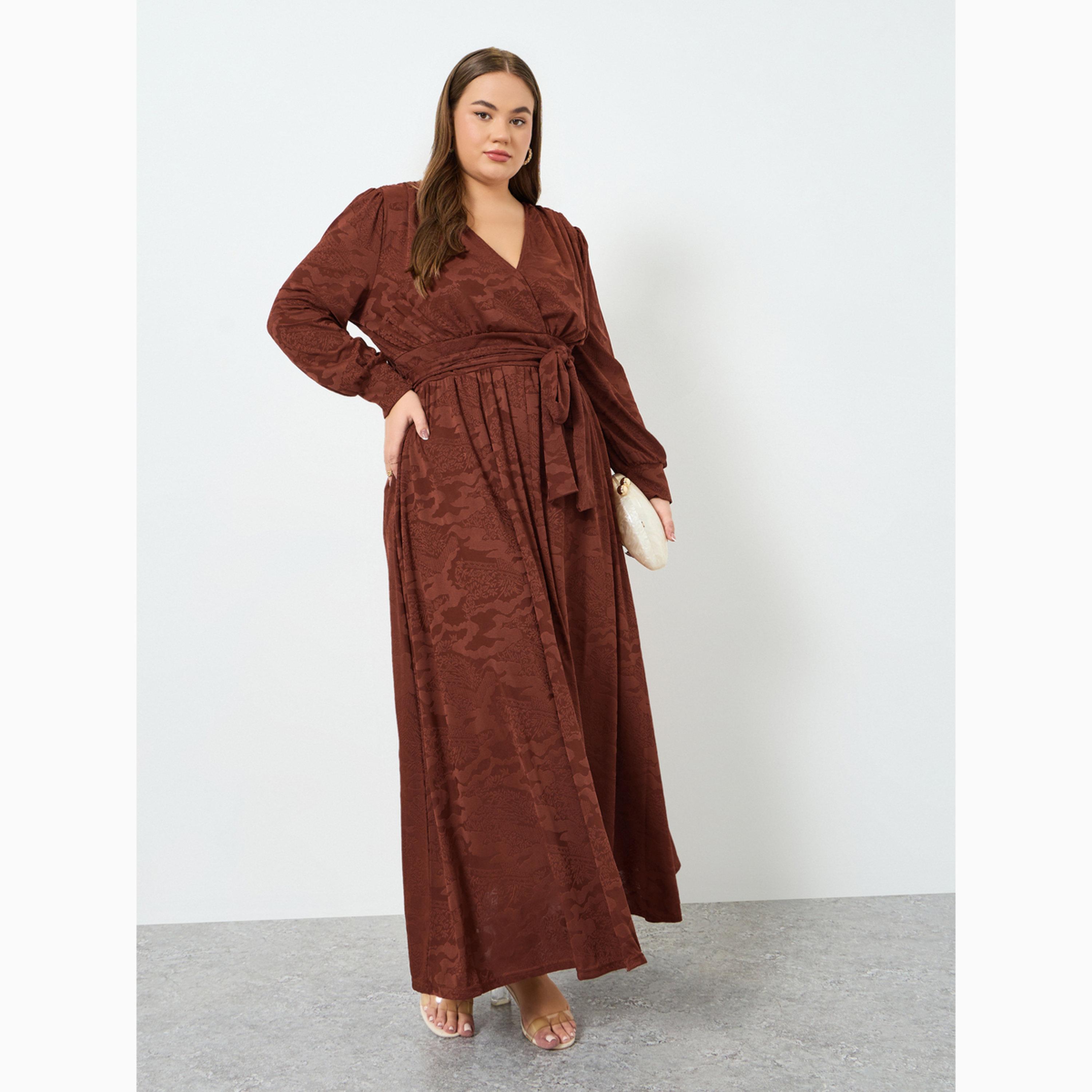 فستان طويل بحافة واسعة وحزام ونقشة جاكار-women-clothing-dresses-image-3