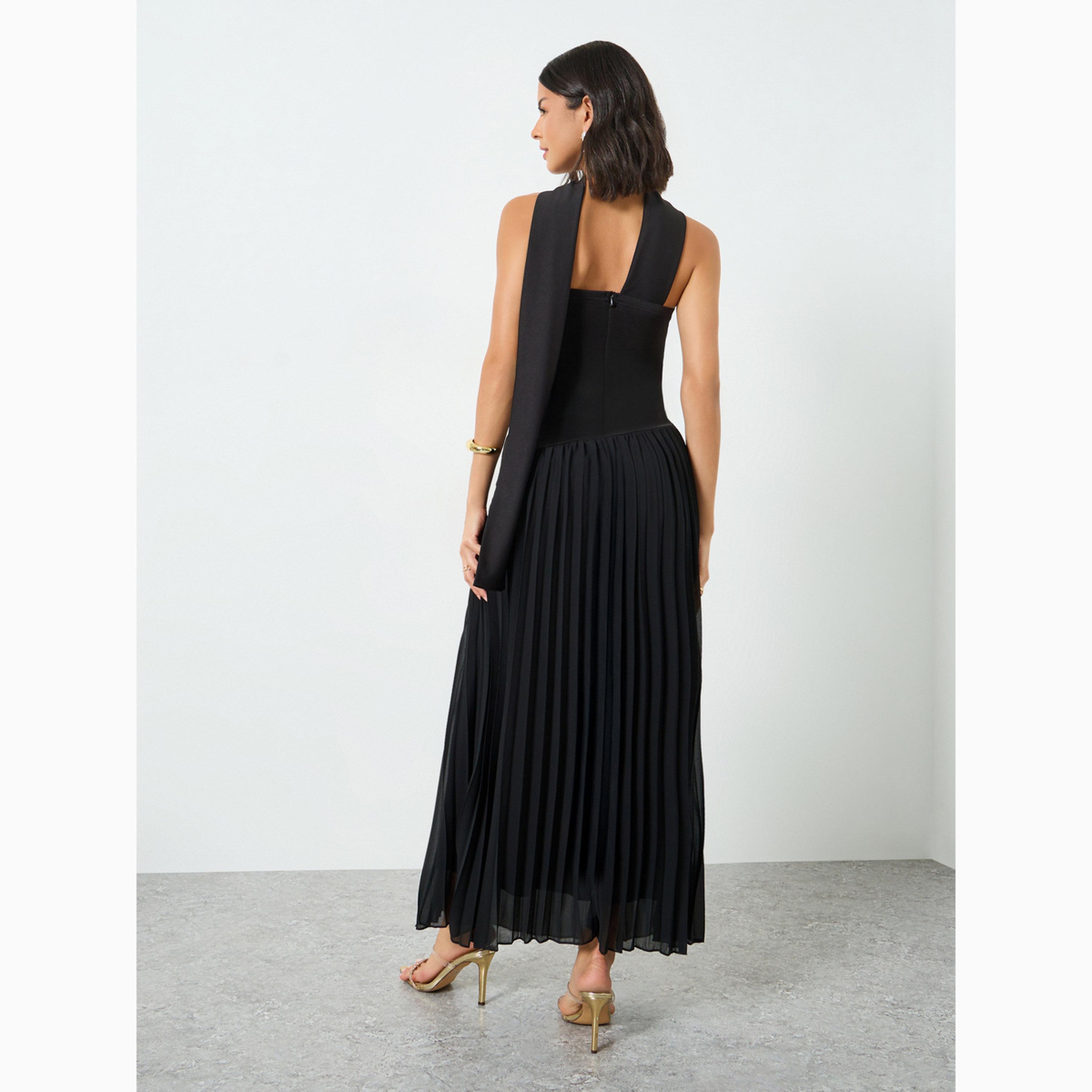 Styli Black Pleated Bandeau Maxi Evening Dress-women-clothing-dresses-image-6