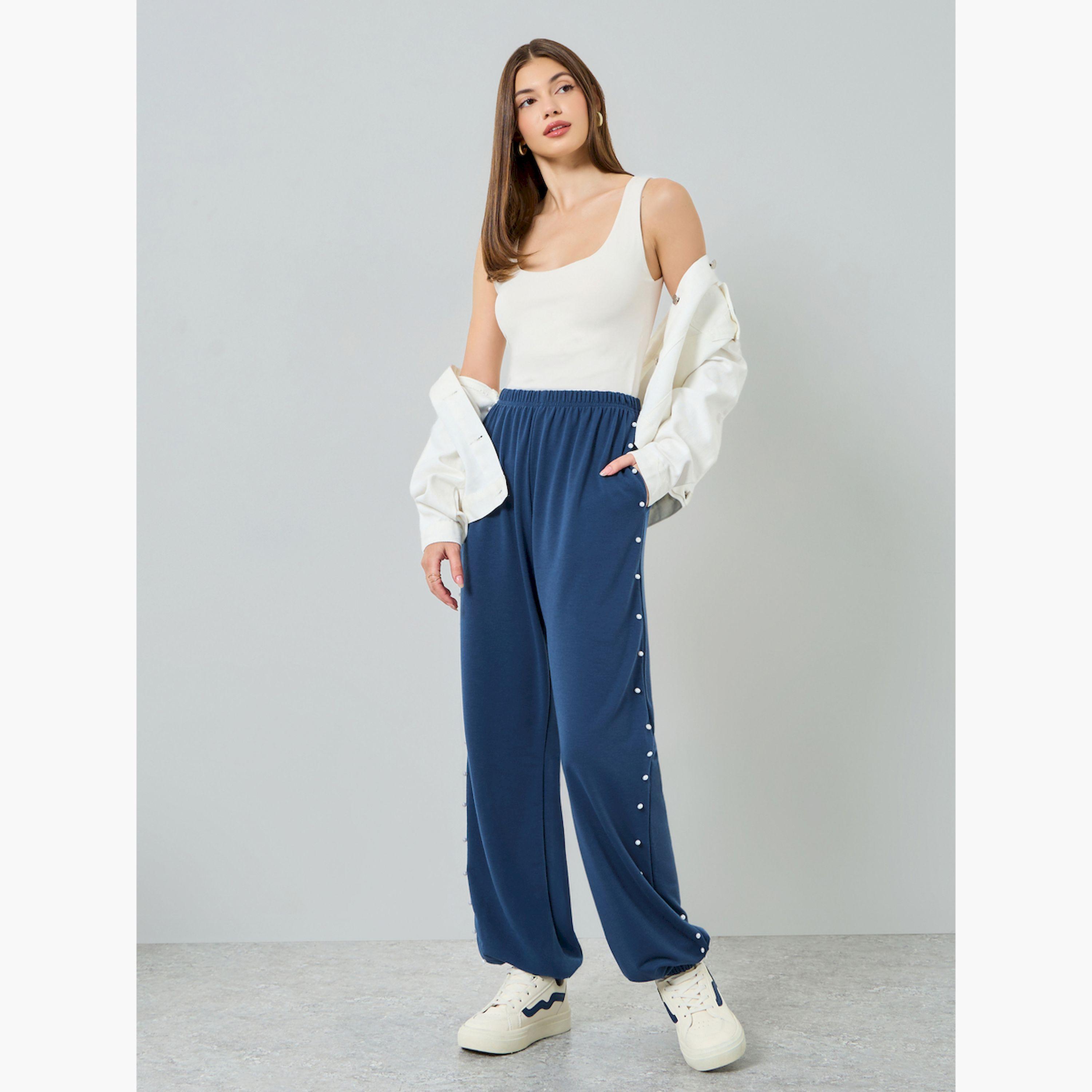 جوغر بأرجل واسعة منمق باللؤلؤ صناعي-women-clothing-bottoms-joggers-image-2