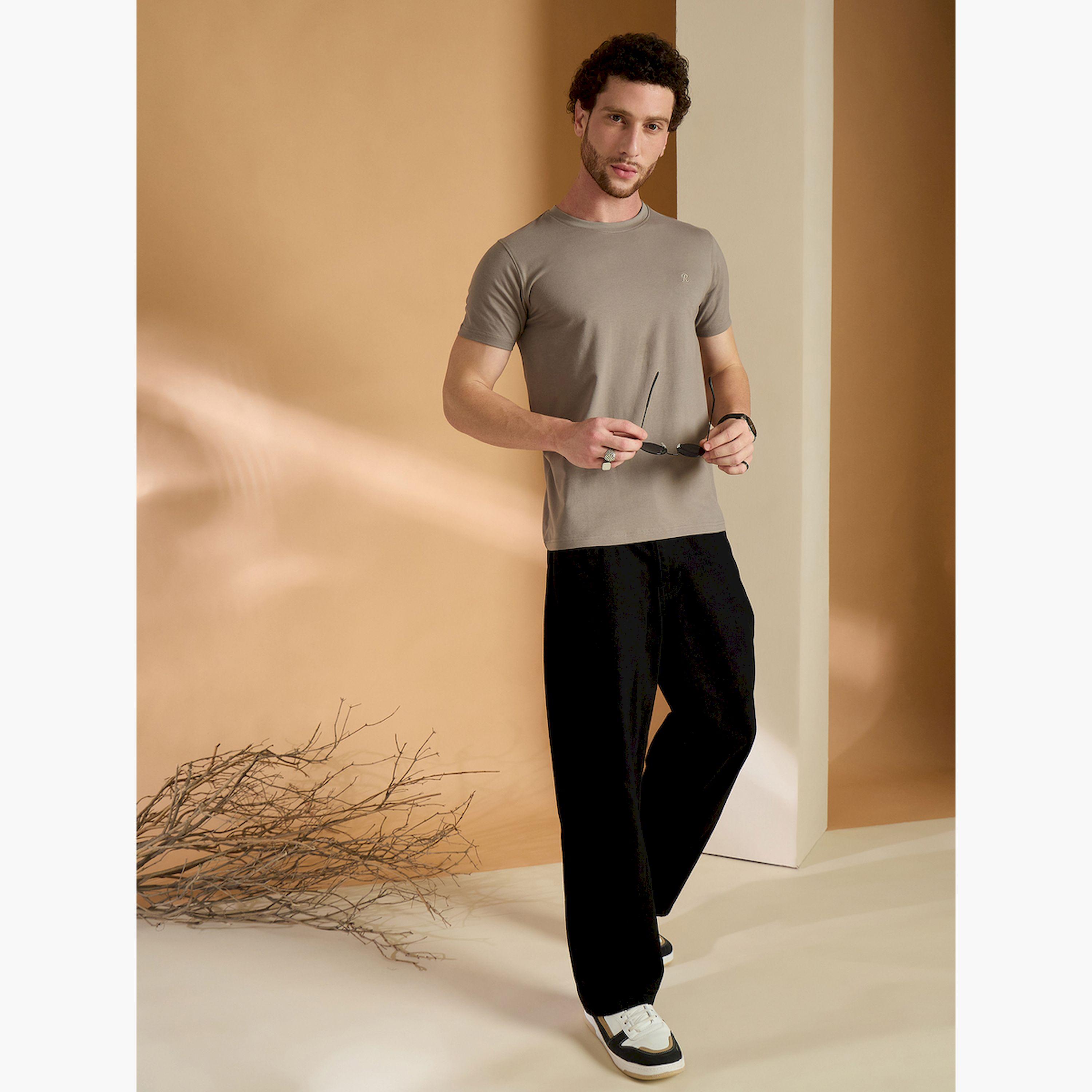 تيشيرت بني بياقة دائرية من مزيج القطن-men-clothing-tshirtsandpolos-tshirts-image-2