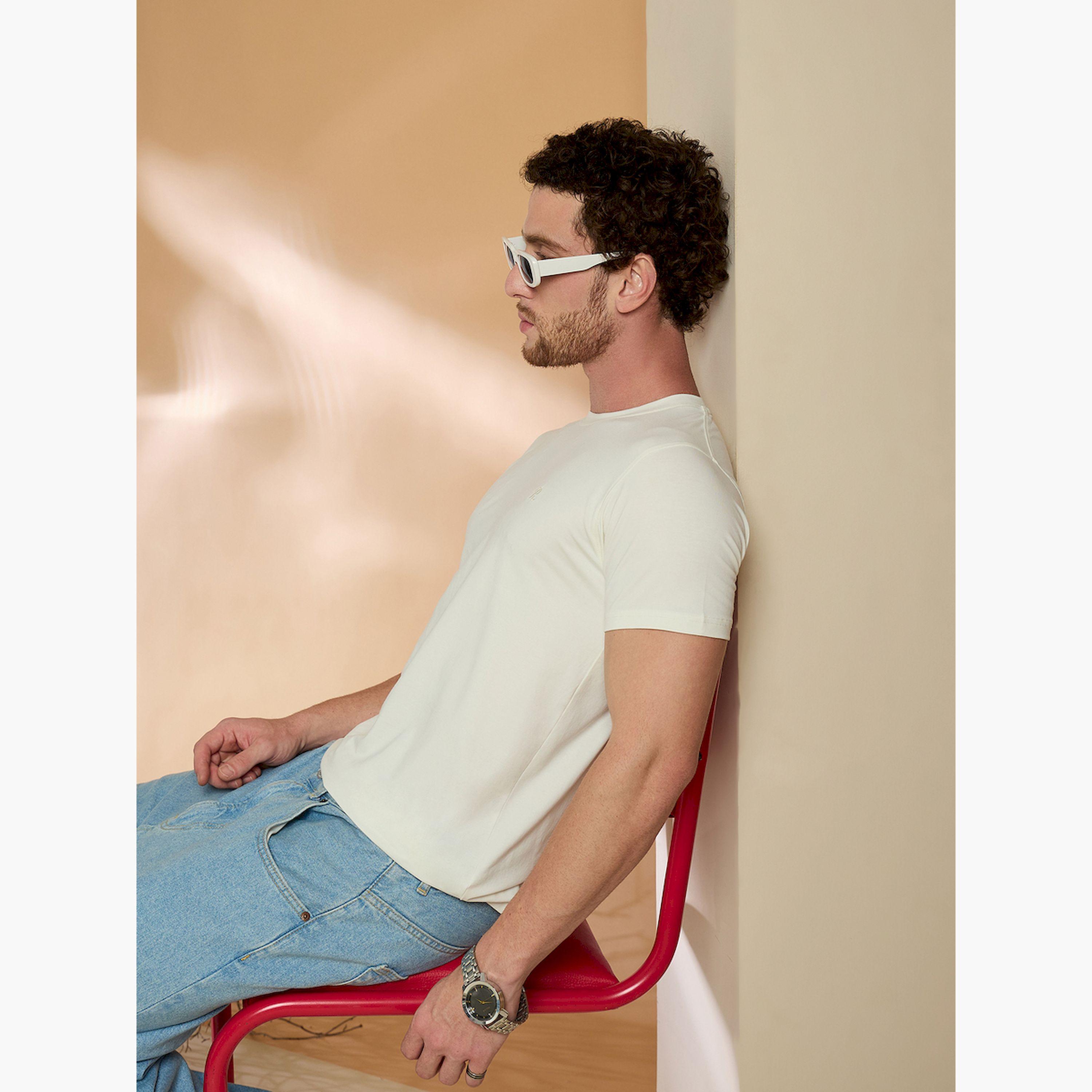 تيشيرت أوف وايت سادة بقصة ضيقة-men-clothing-tshirtsandpolos-tshirts-image-6