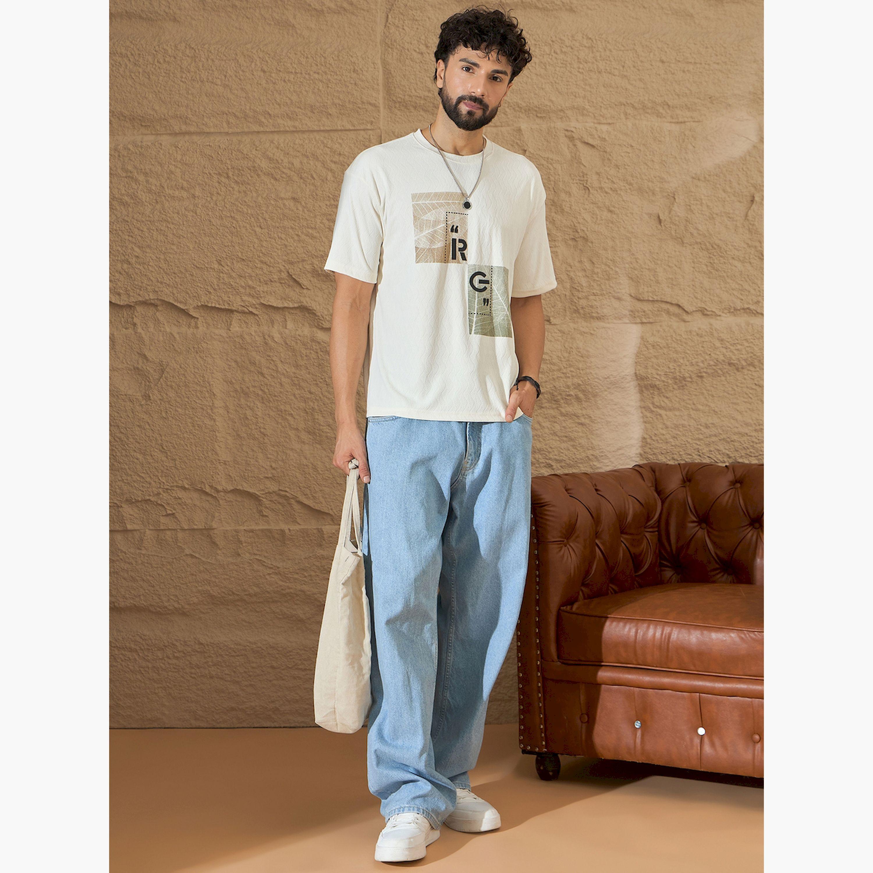تيشيرت أوف وايت مطبوع وقصة فضفاضة-men-clothing-tshirtsandpolos-tshirts-image-2