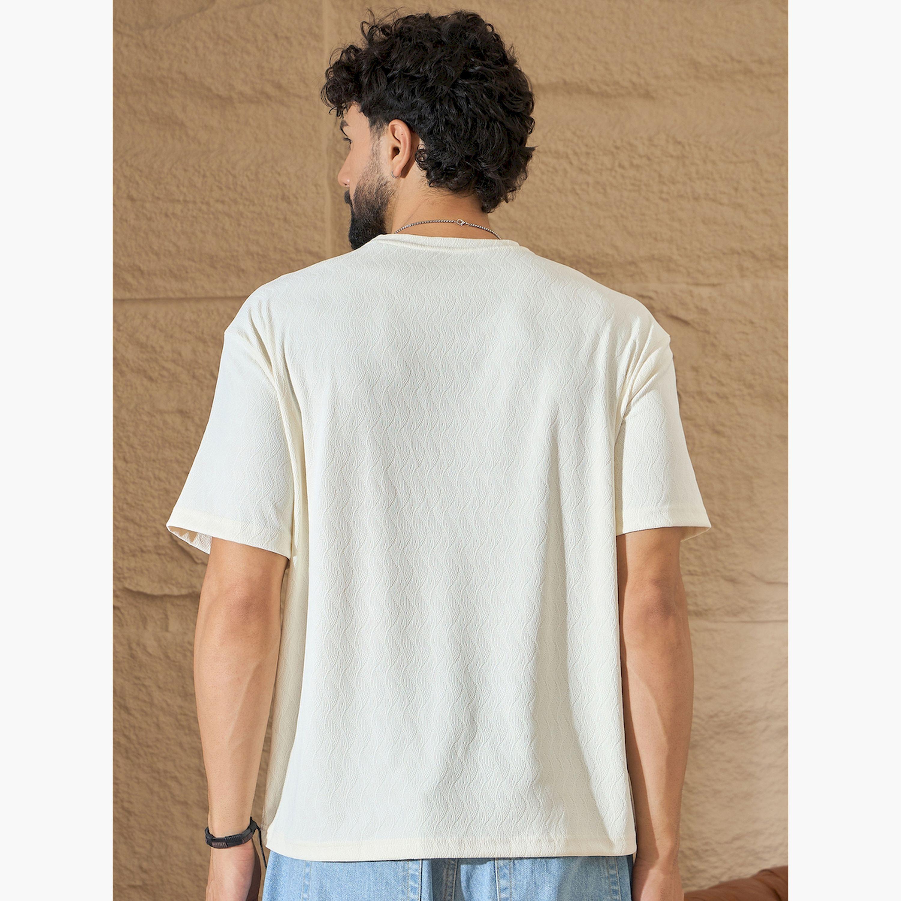 تيشيرت أوف وايت مطبوع وقصة فضفاضة-men-clothing-tshirtsandpolos-tshirts-image-3