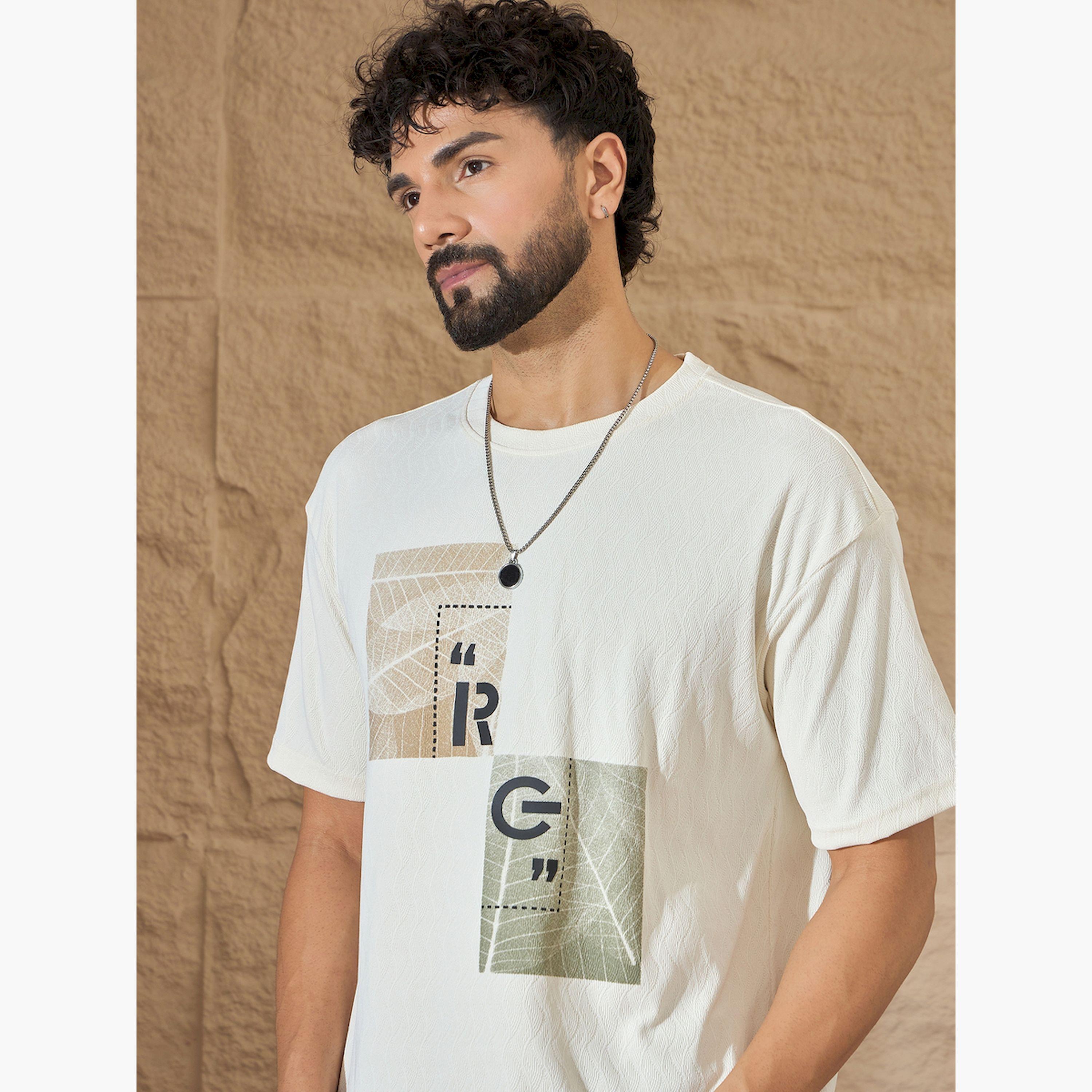 تيشيرت أوف وايت مطبوع وقصة فضفاضة-men-clothing-tshirtsandpolos-tshirts-image-4
