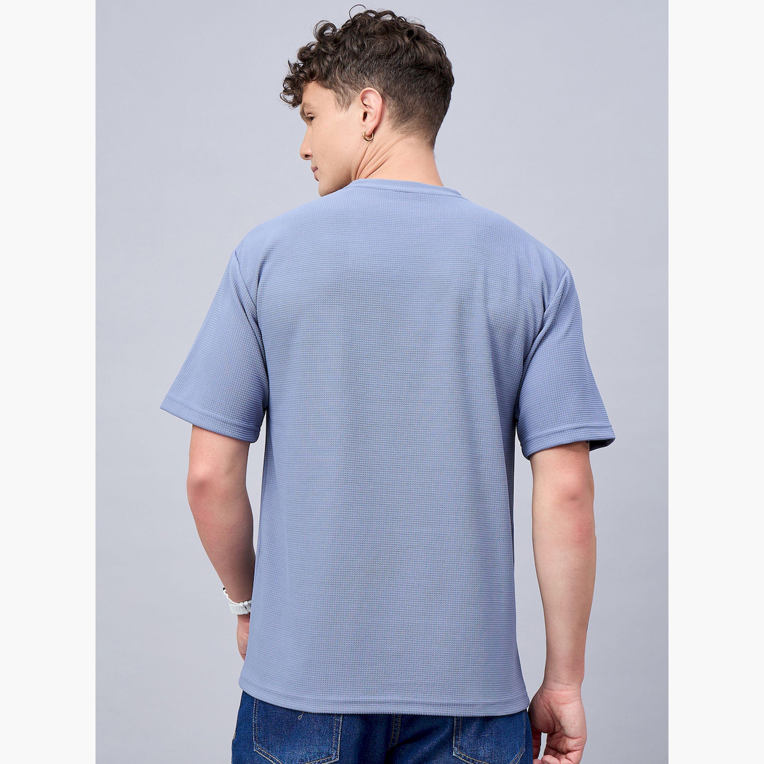 تيشيرت أزرق واسع بملمس بارز-men-clothing-tshirtsandpolos-tshirts-image-4