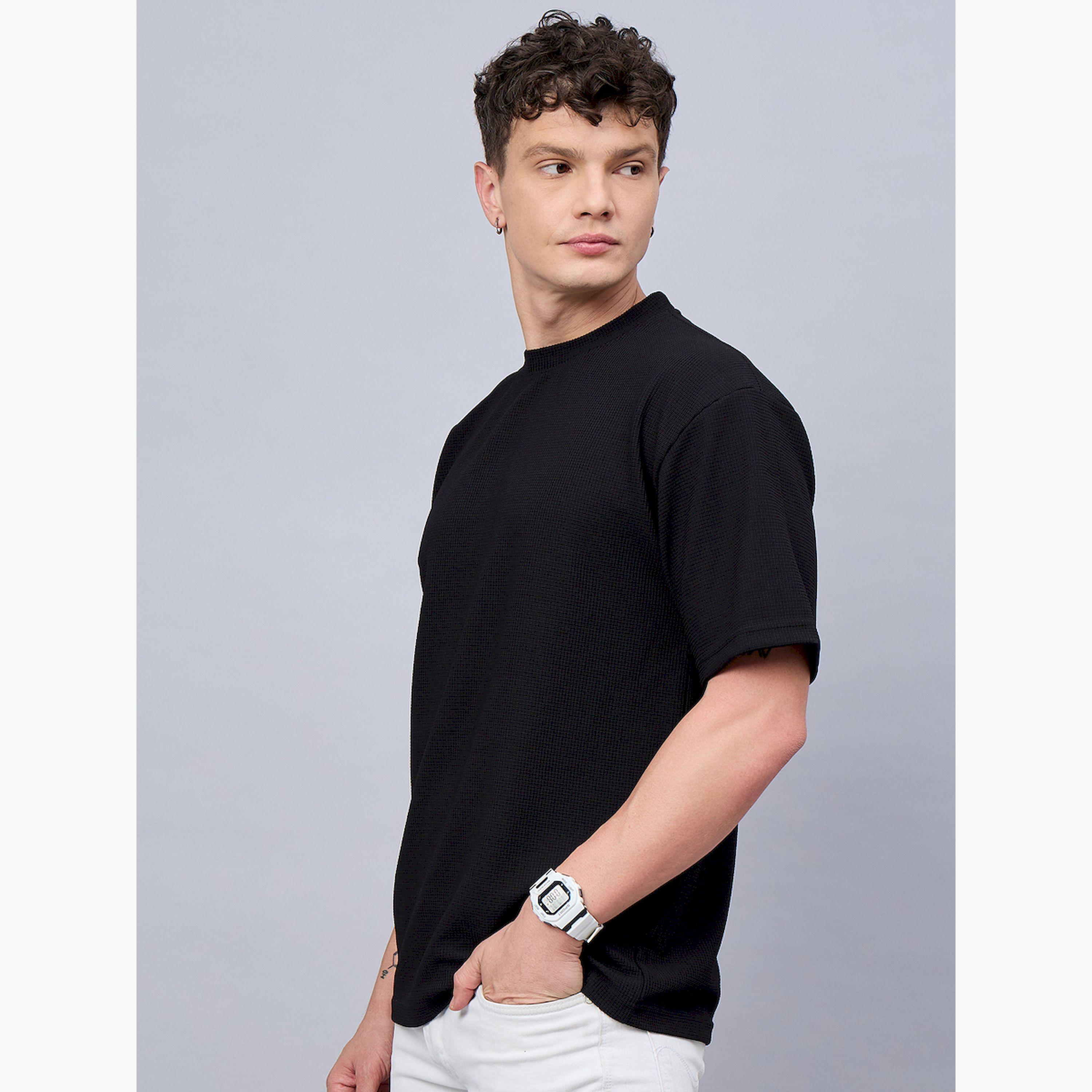 تيشيرت أسود واسع بملمس بارز-men-clothing-tshirtsandpolos-tshirts-image-5