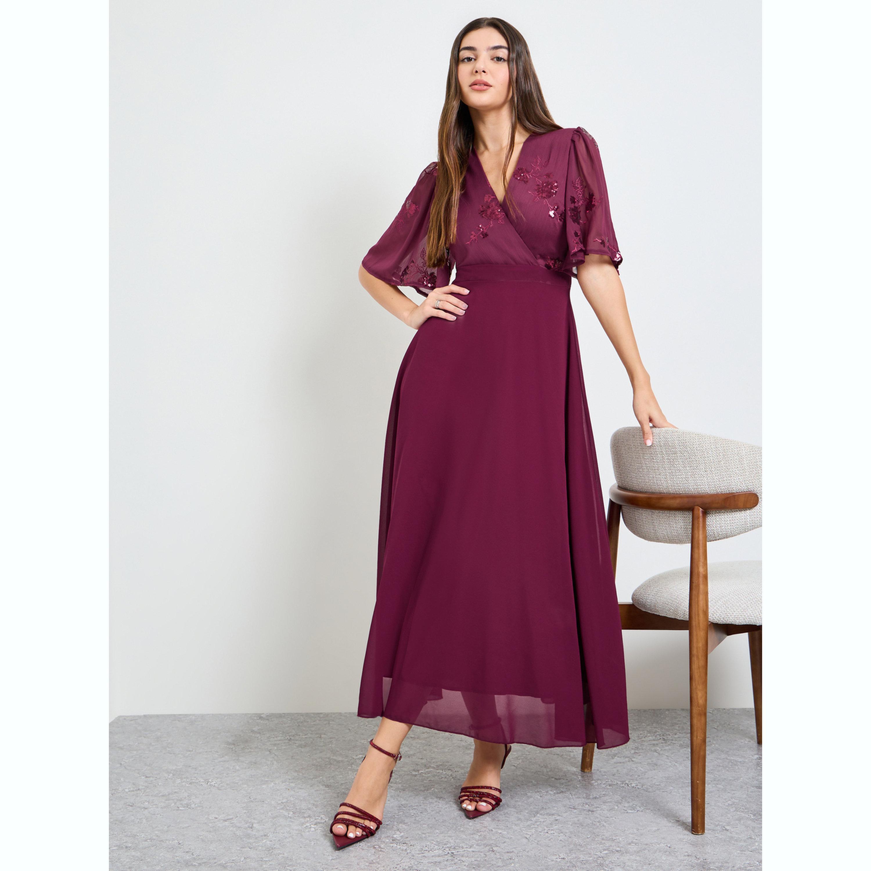 فستان طويل بحافة واسعة وأكمام قصيرة-women-clothing-dresses-image-3