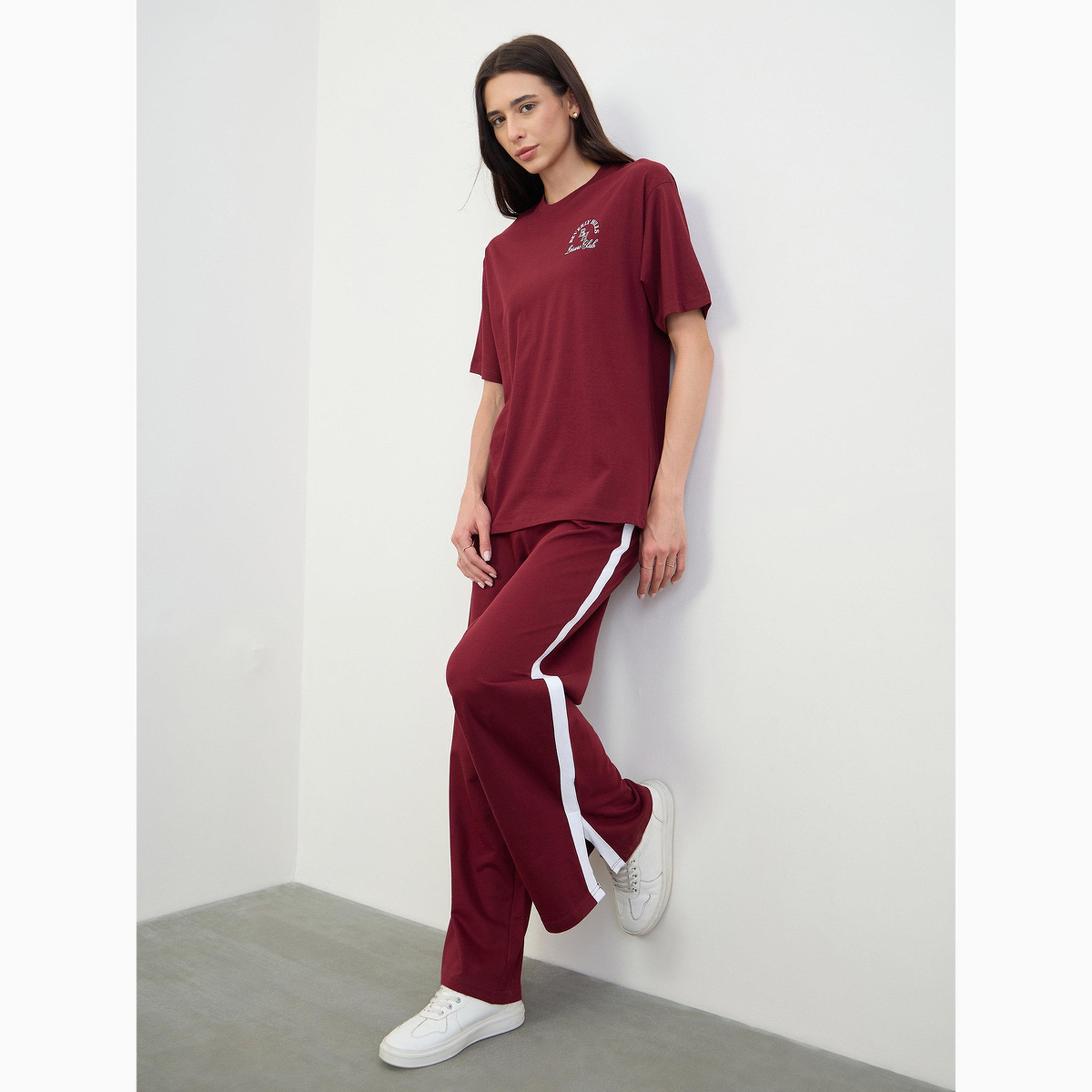 طقم منسق عنابي تي شيرت طويل بقصة فضفاضة وبنطال جوغرز-women-clothing-coordsets-image-2