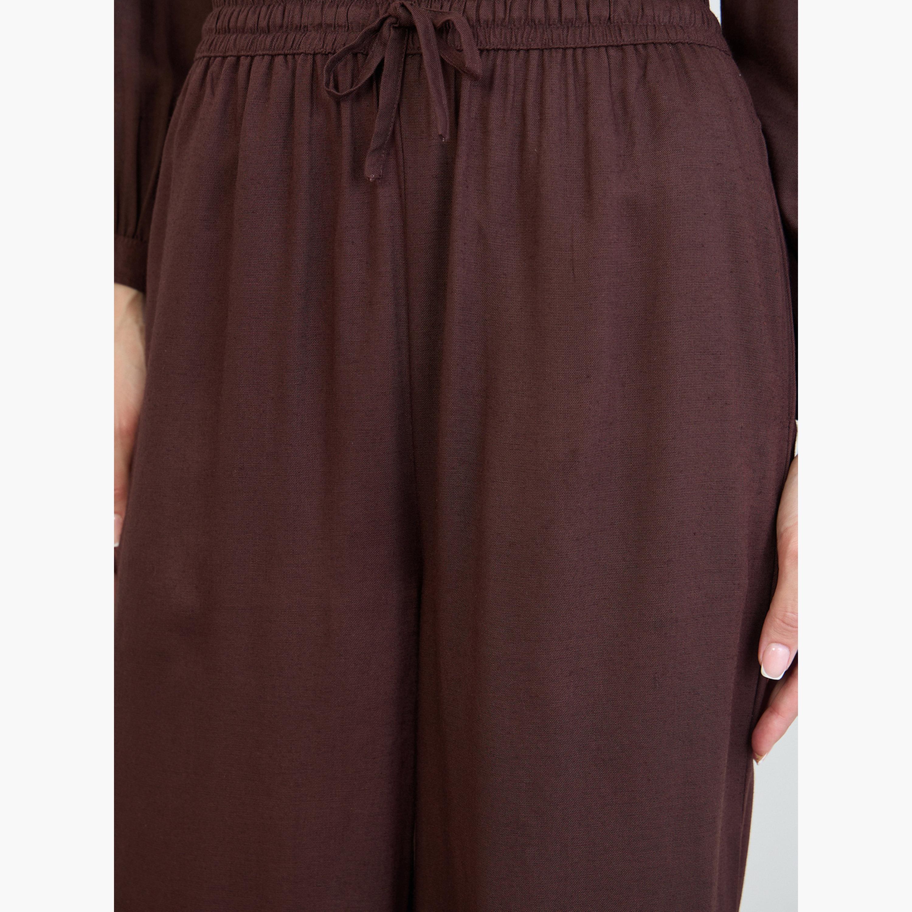 طقم منسق من بنطال وبلوزة قطن مع تفاصيل دانتيل إدخال-women-clothing-coordsets-image-6