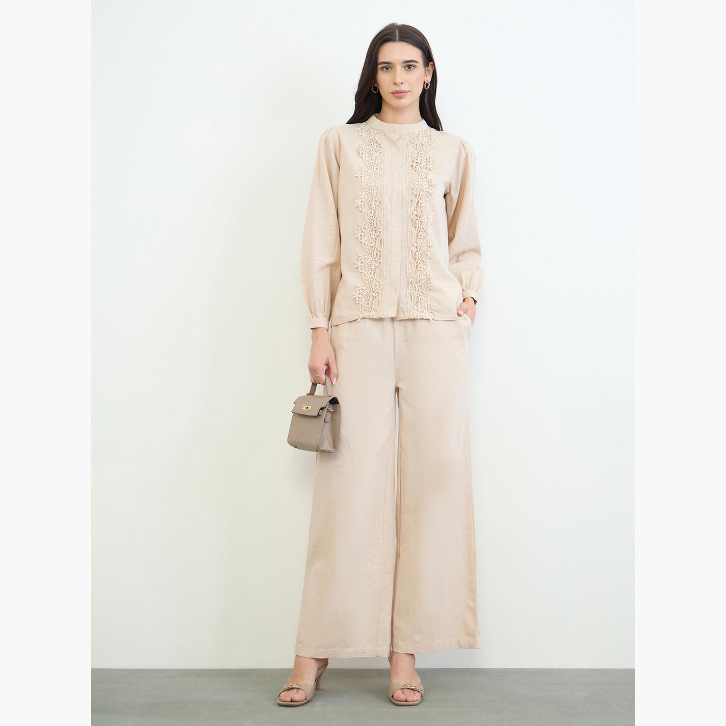 طقم منسق من بنطال وبلوزة قطن مع تفاصيل دانتيل إدخال-women-clothing-coordsets-image-2