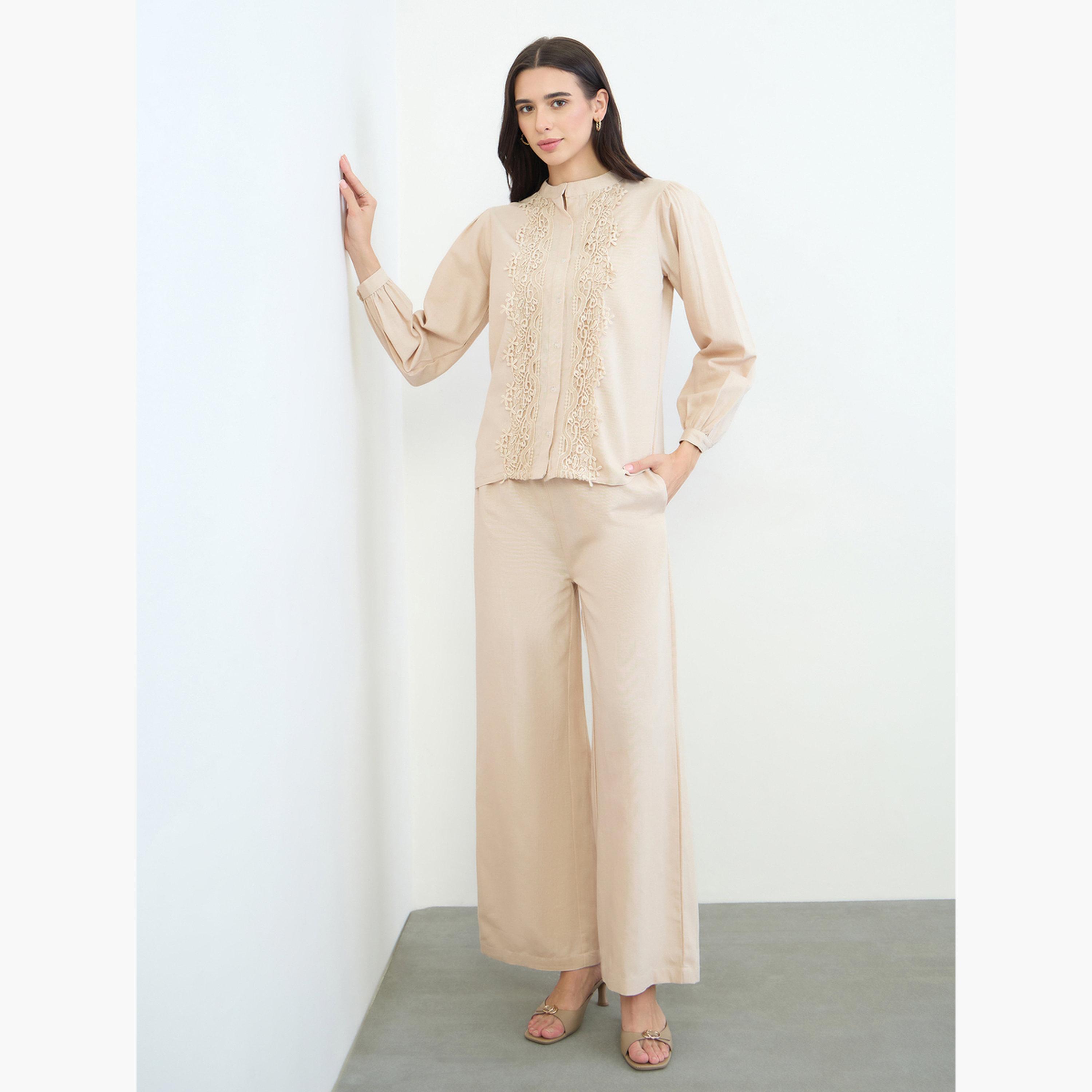 طقم منسق من بنطال وبلوزة قطن مع تفاصيل دانتيل إدخال-women-clothing-coordsets-image-3