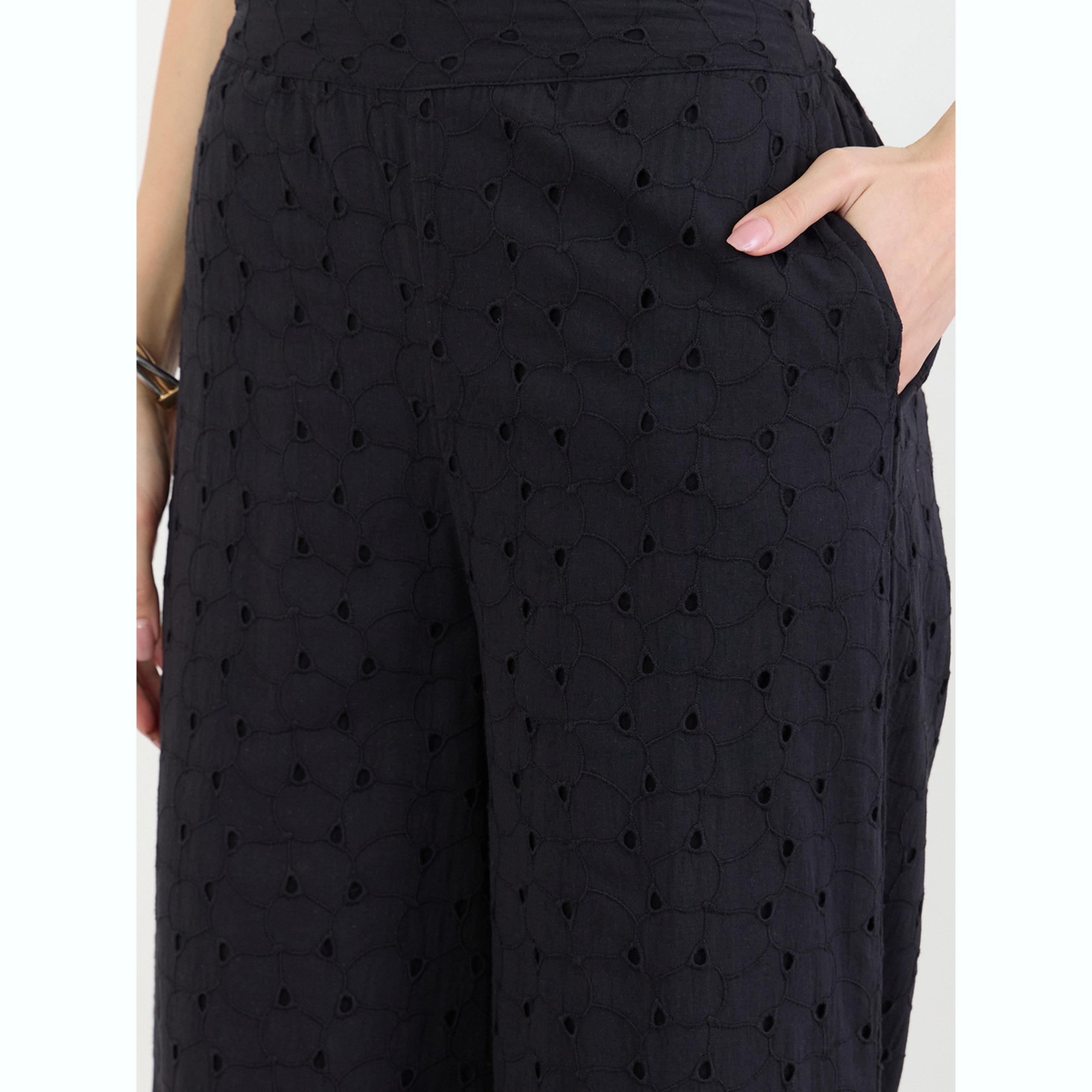 مجموعة من بنطال وقميص قطن بتفاصيل شيفلي-women-clothing-coordsets-image-5