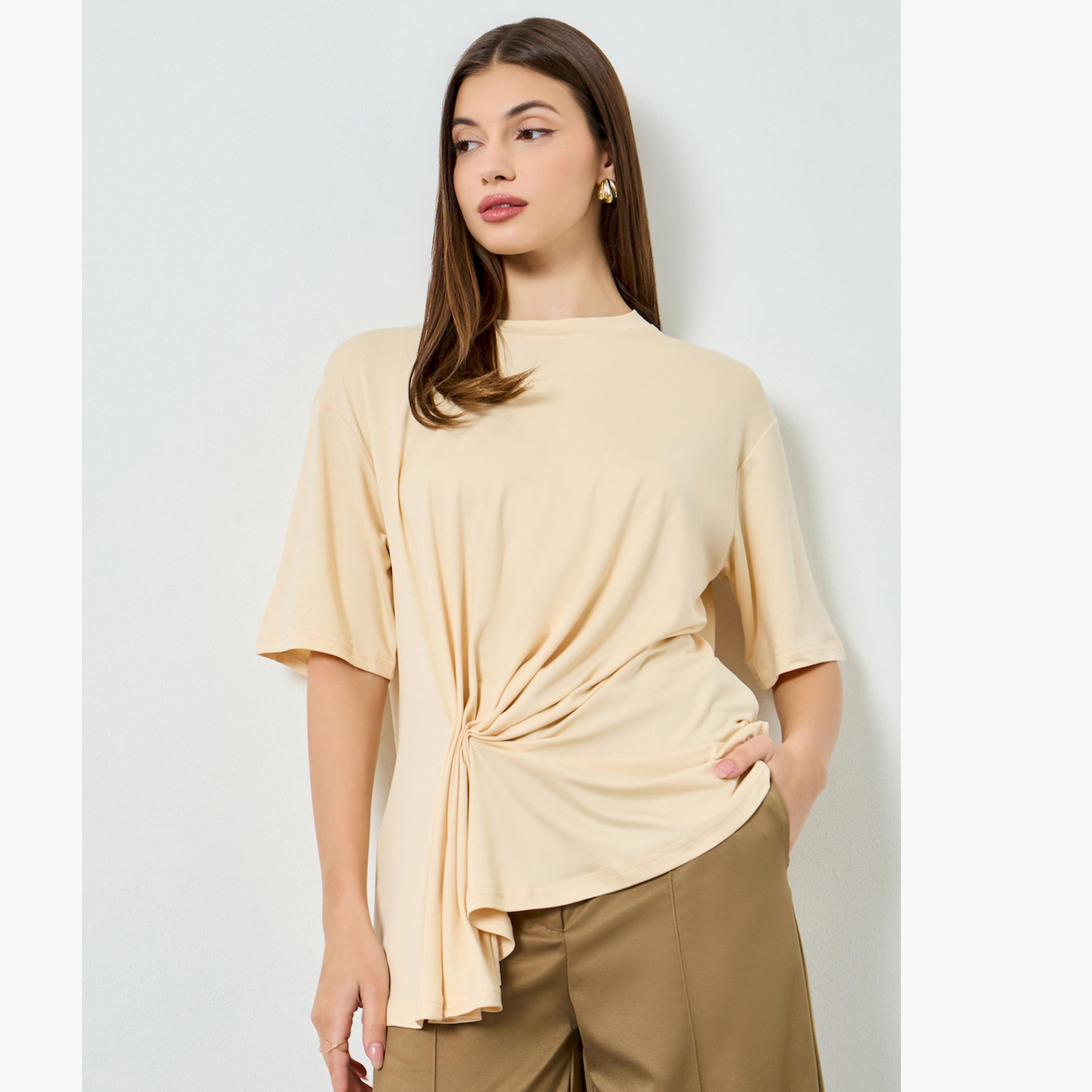 تيشيرت واسع بتفاصيل ملفوفة-women-clothing-tshirts-image-1