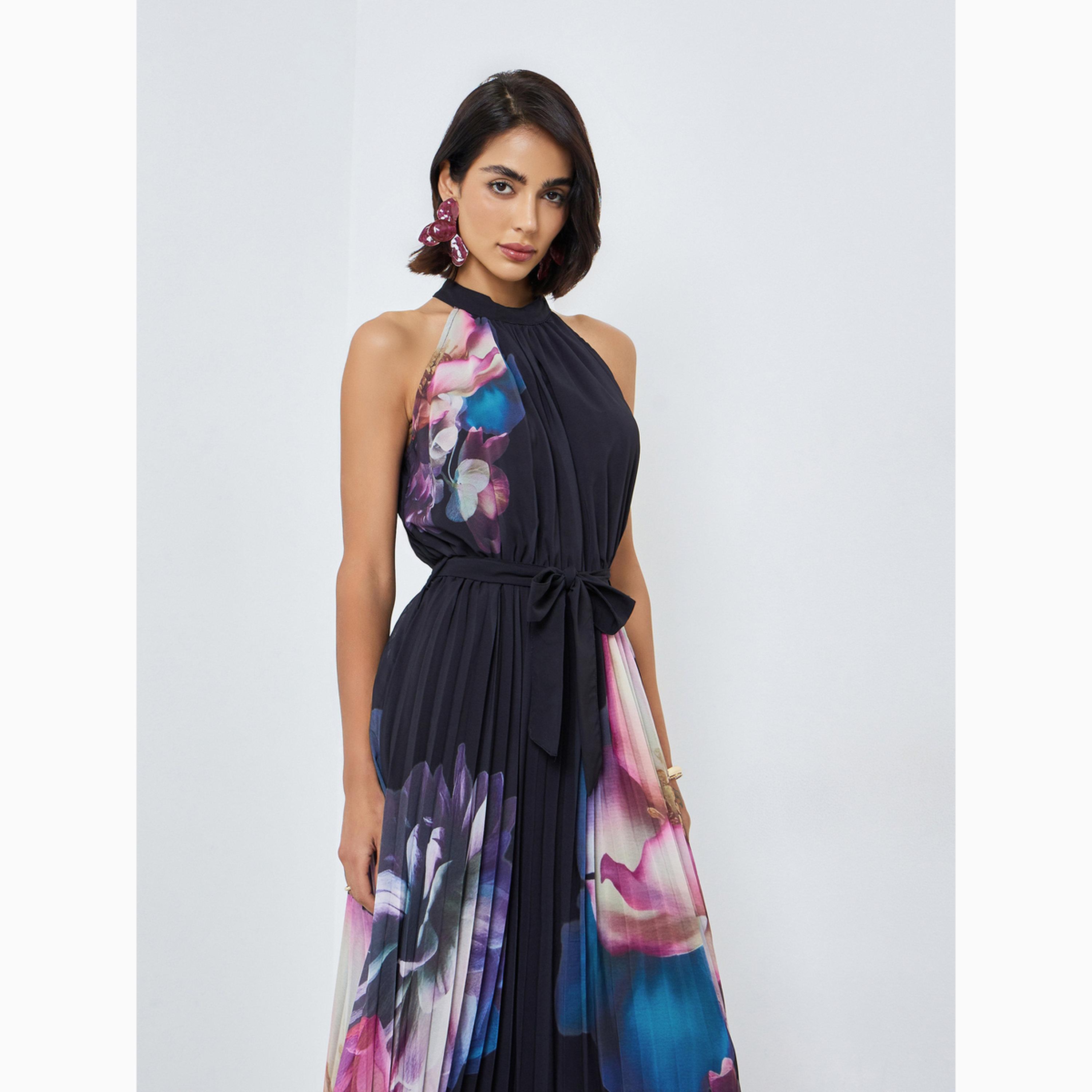 Styli Navy Blue Floral Print Pleated A-Line Maxi Dress-women-clothing-dresses-image-2
