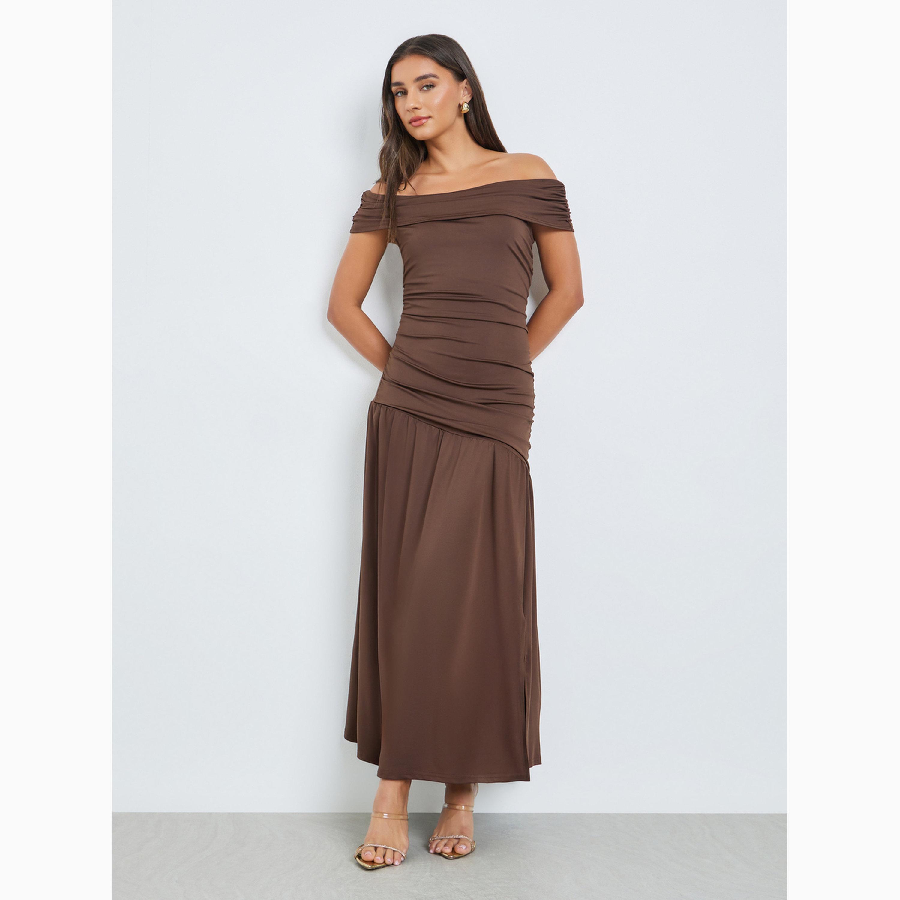 فستان طويل مكشوف الكتفين وتفاصيل مزمومة-women-clothing-dresses-image-1