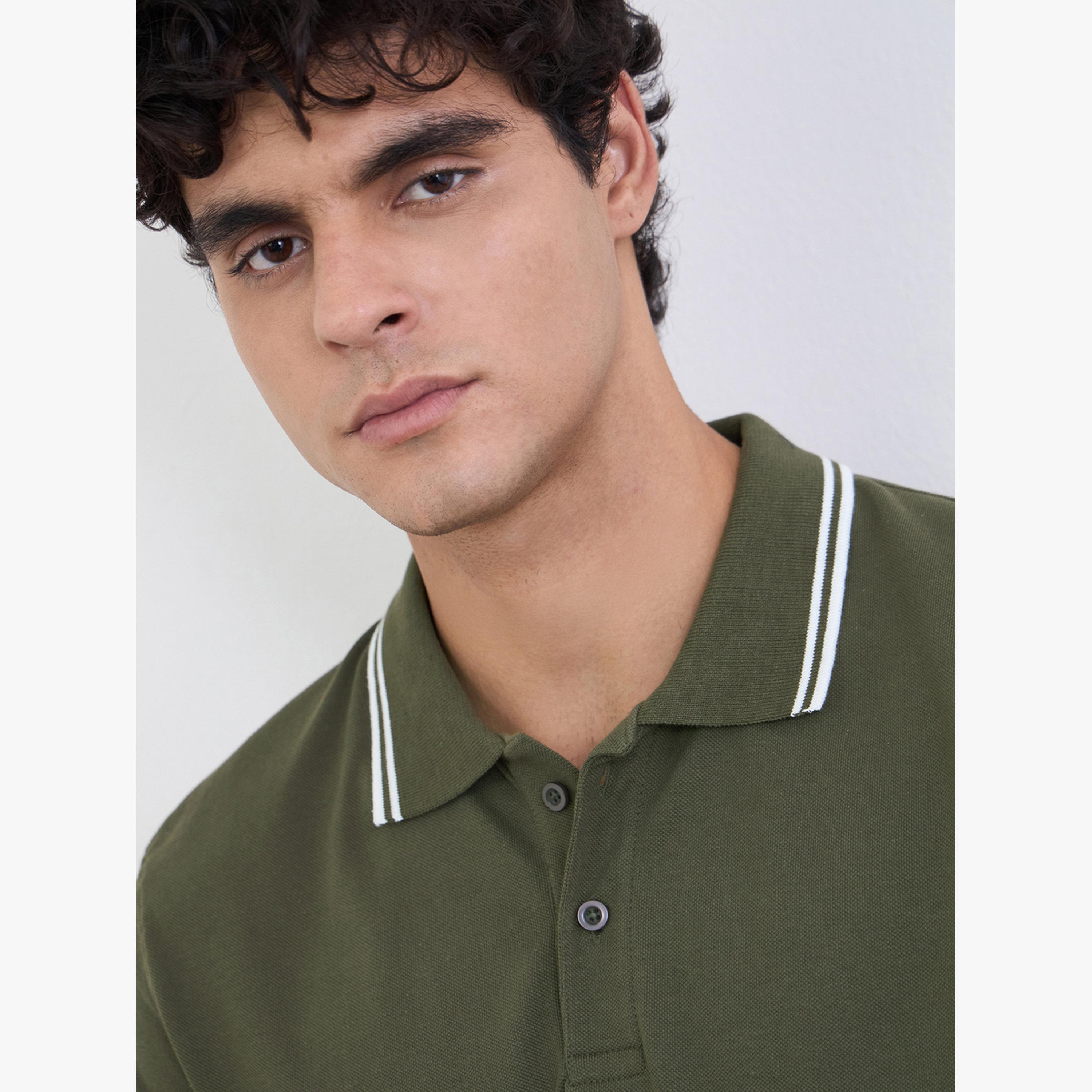 تيشيرت بولو قطن بيكيه قصة عادية سادة مع حواف مباينة للرجال-men-clothing-tshirtsandpolos-tshirts-image-4