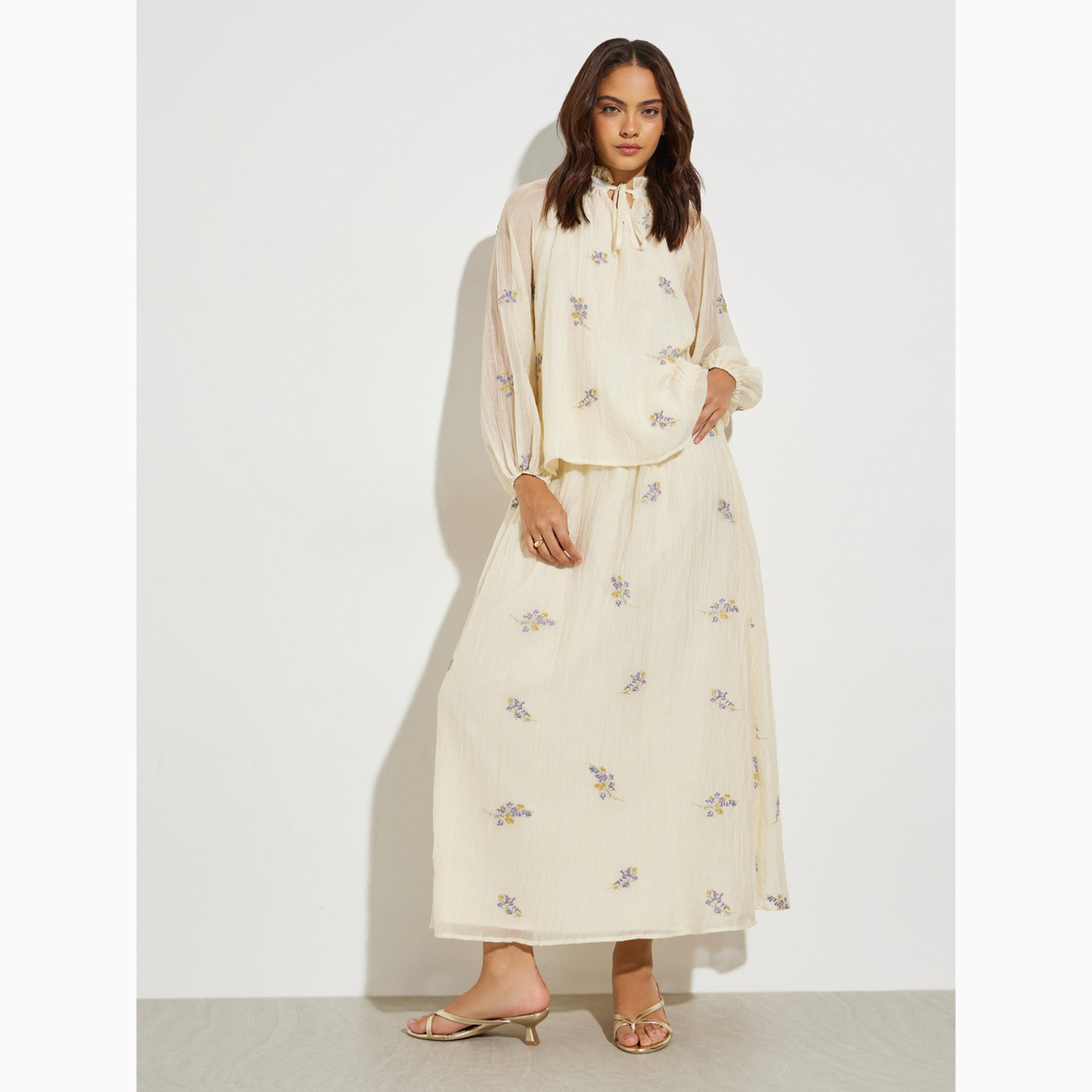 بلوزة أوف وايت مطرزة برباط عند الياقة-women-clothing-shirtsandblouses-blouses-image-2