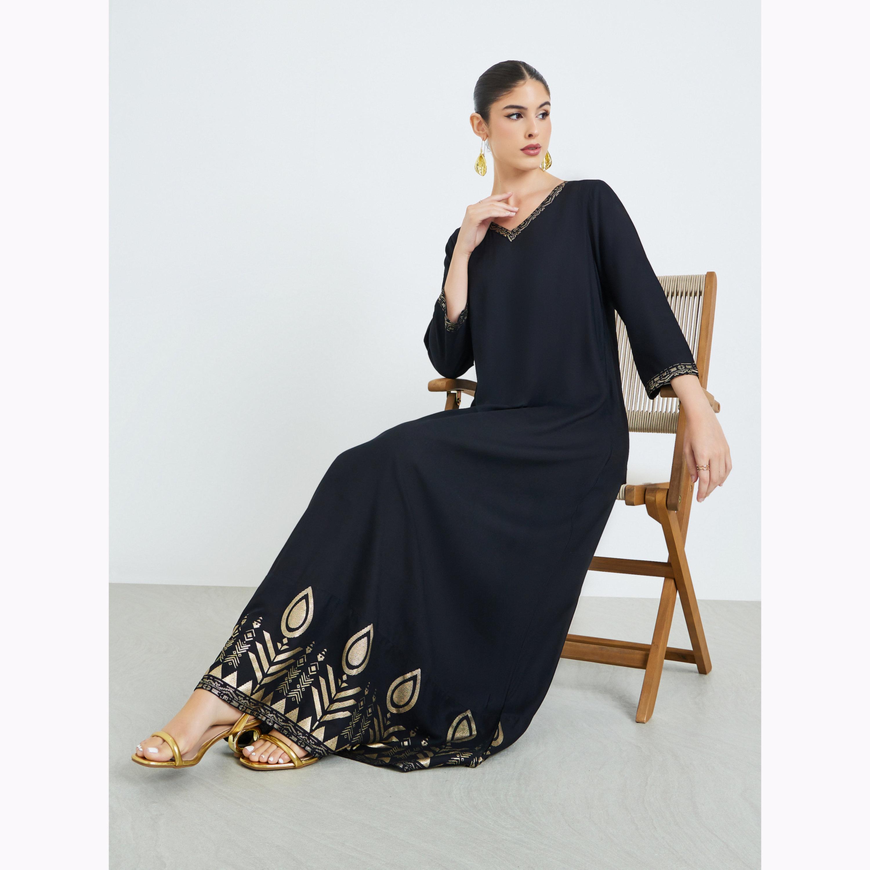 Amirah X Styli Black Foil Print V Neck Jalabiya-women-arabicclothing-jalabiyas-image-2