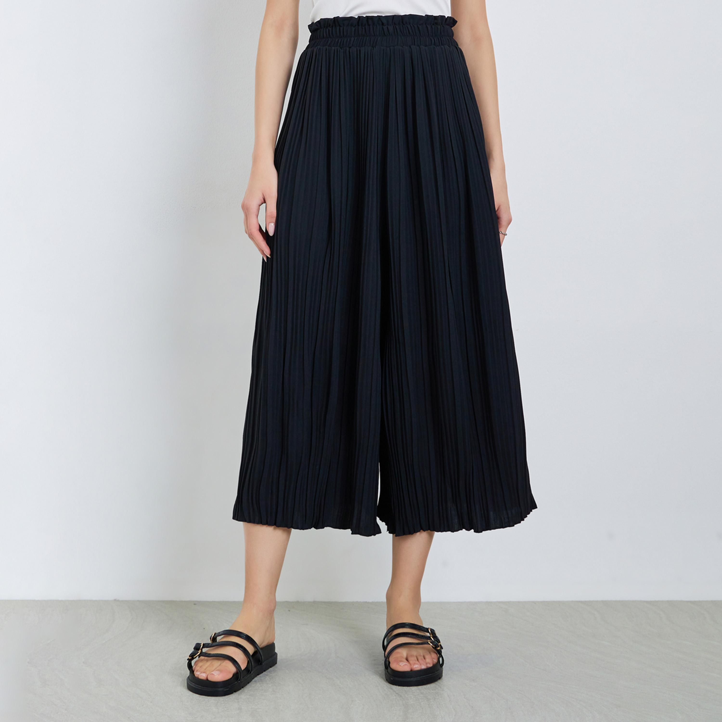 تيك تو × ستايلي - بنطال أسود واسع الساقين بكسرات-women-clothing-bottoms-joggers-image-1