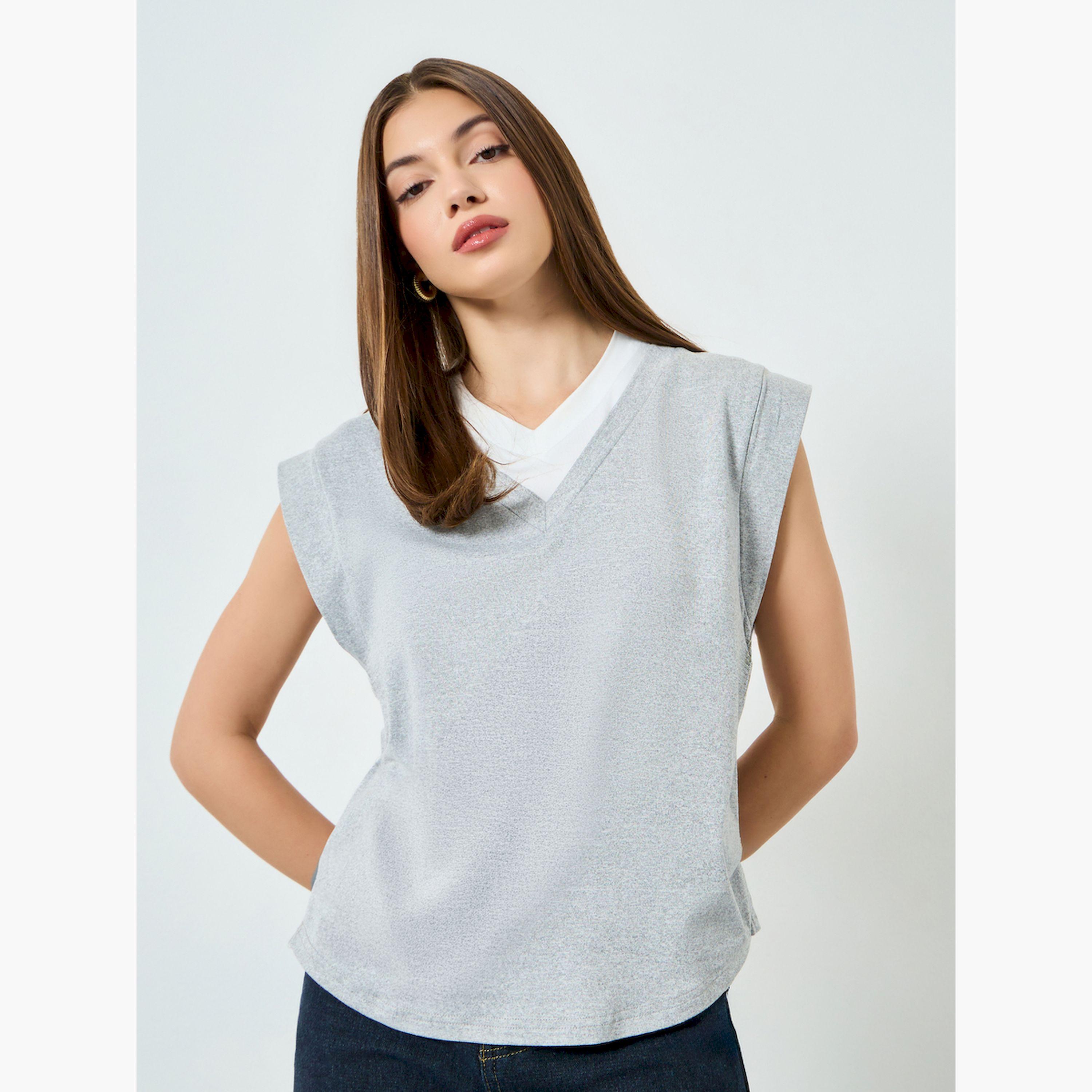 تيشيرت بلا أكمام مع ياقة بتفاصيل مُتباينة-women-clothing-tshirts-image-1