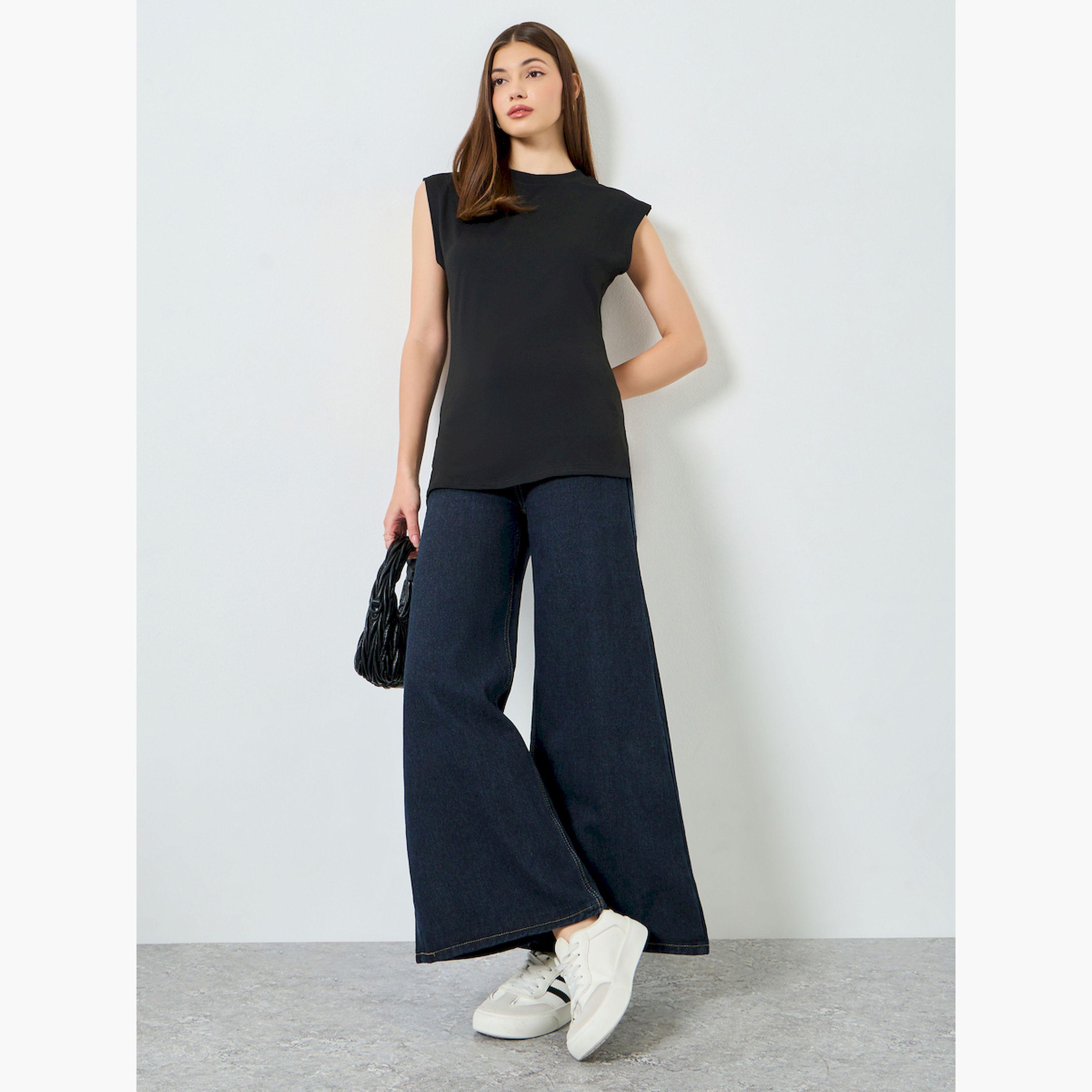 تيشيرت سادة بدون أكمام بفتحة جانبية-women-clothing-tshirts-image-2