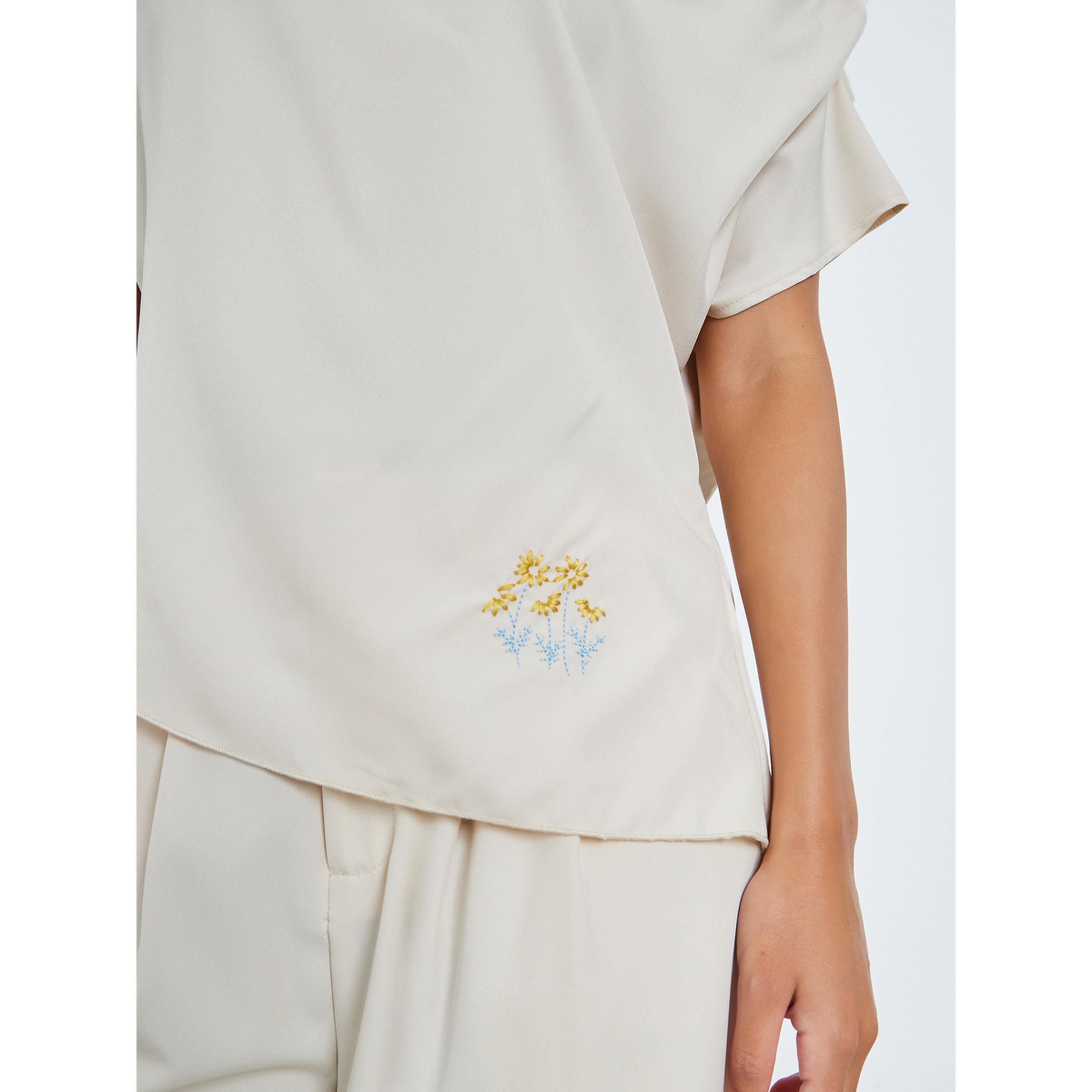 Styli Embroidered Short Sleeve Top and Wide Leg Pants Co-Ords-women-clothing-coordsets-image-5
