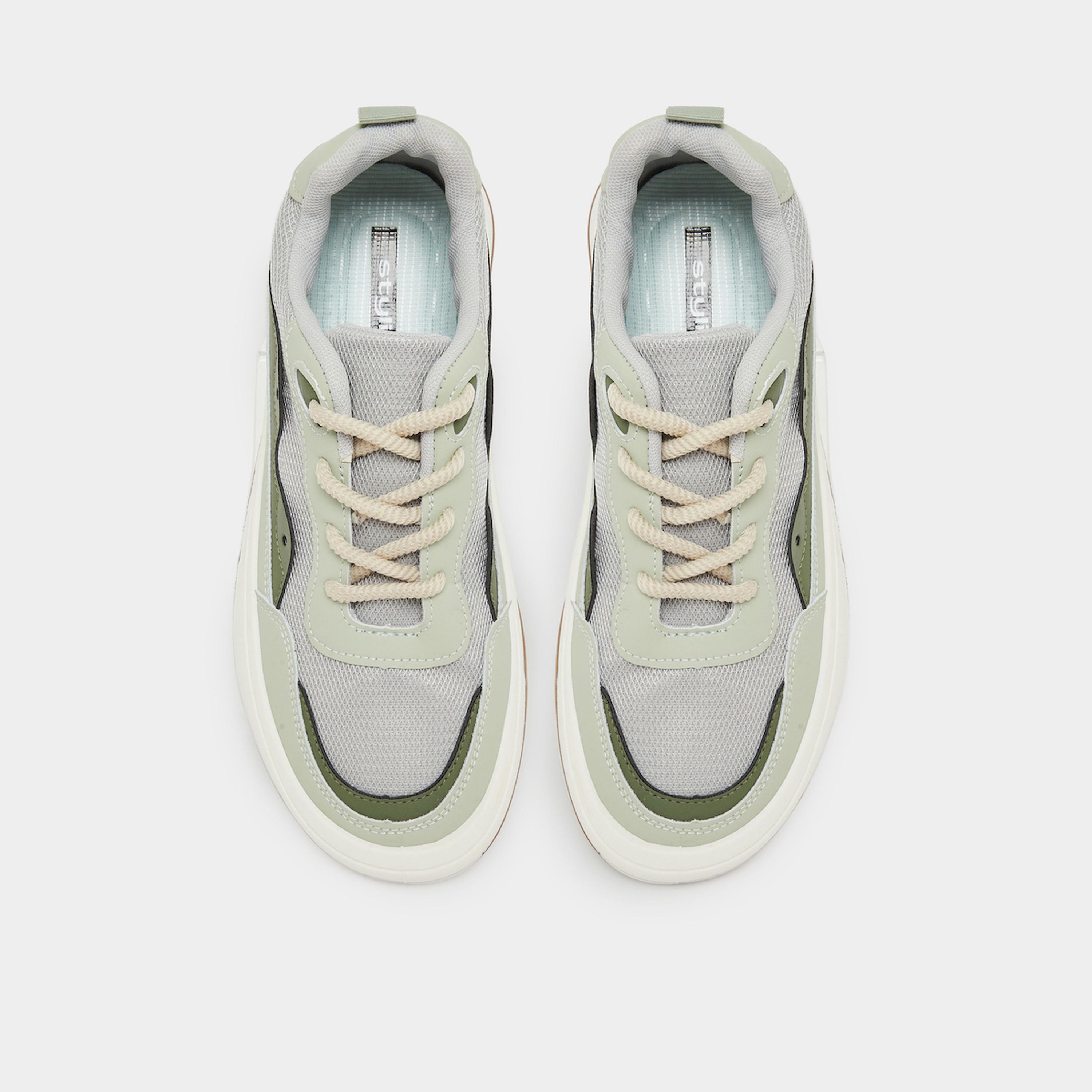 حذاء سنيكرز بنمط كتل الالوان مع رباط غلق-sports-men-shoes-image-3