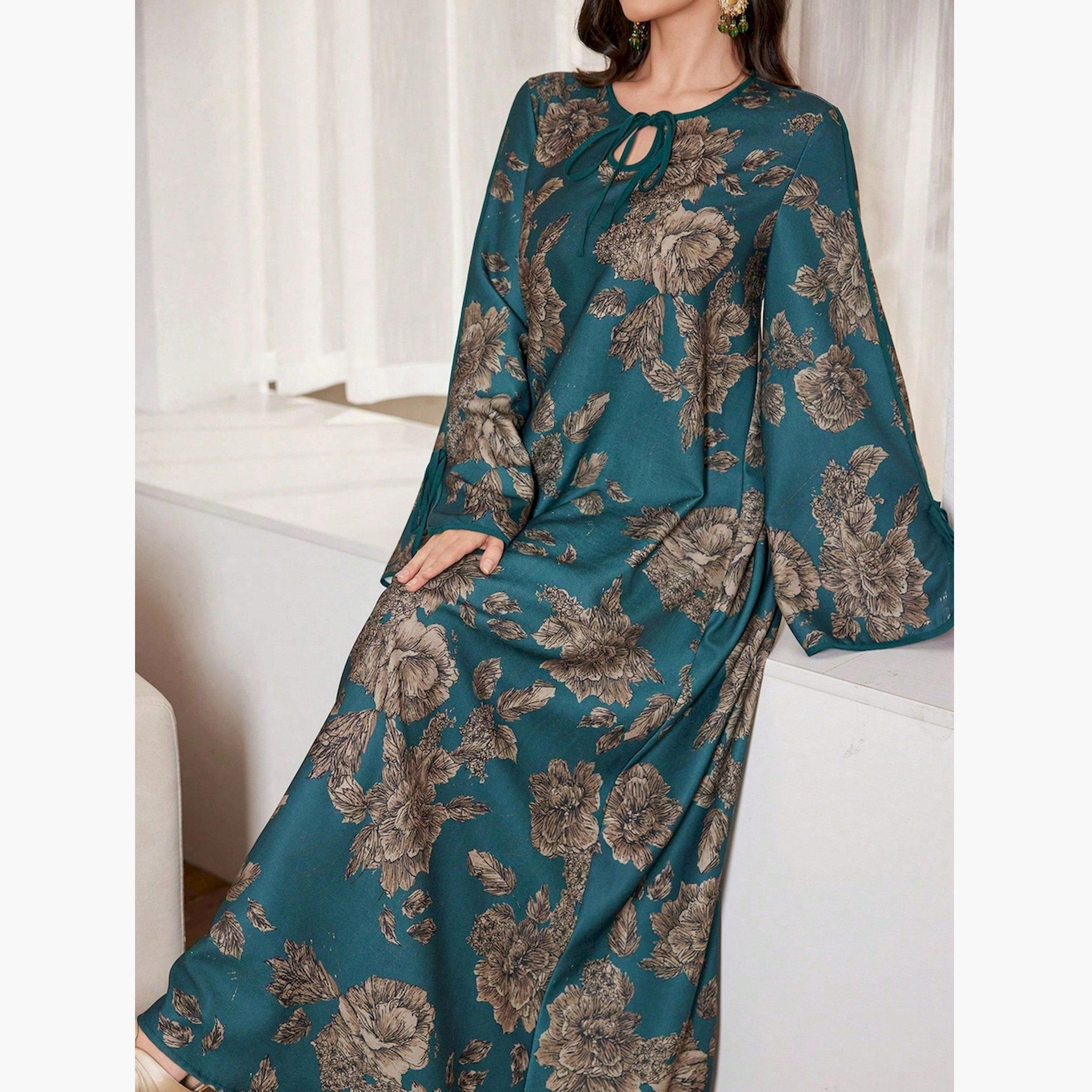 جلابية منقوشة بالزهور برباط عنق وقصة بحافة واسعة-women-arabicclothing-jalabiyas-image-3