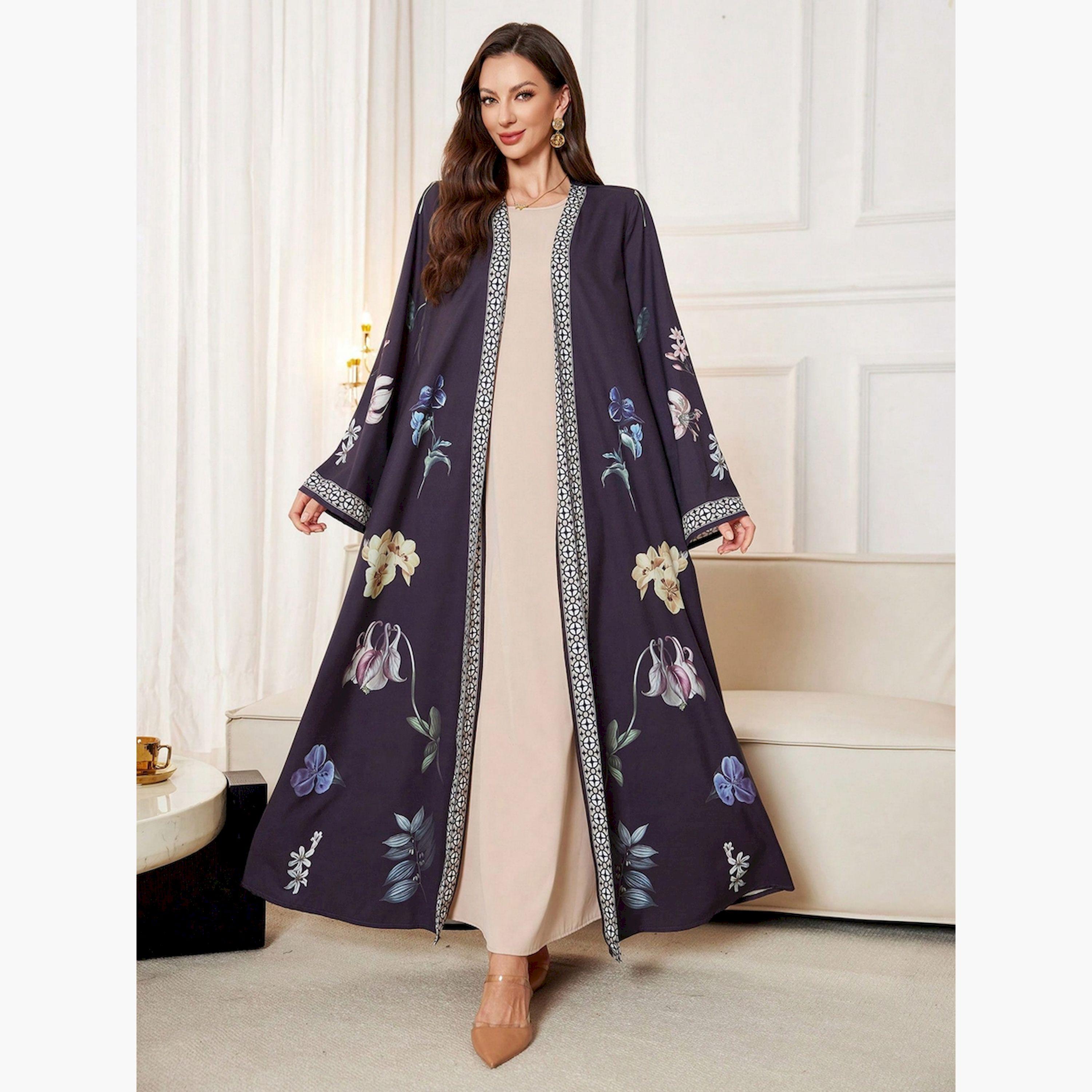 عباية مفتوحة من الأمام بطبعة زهور وتفاصيل متباينة-women-arabicclothing-abayas-image-1