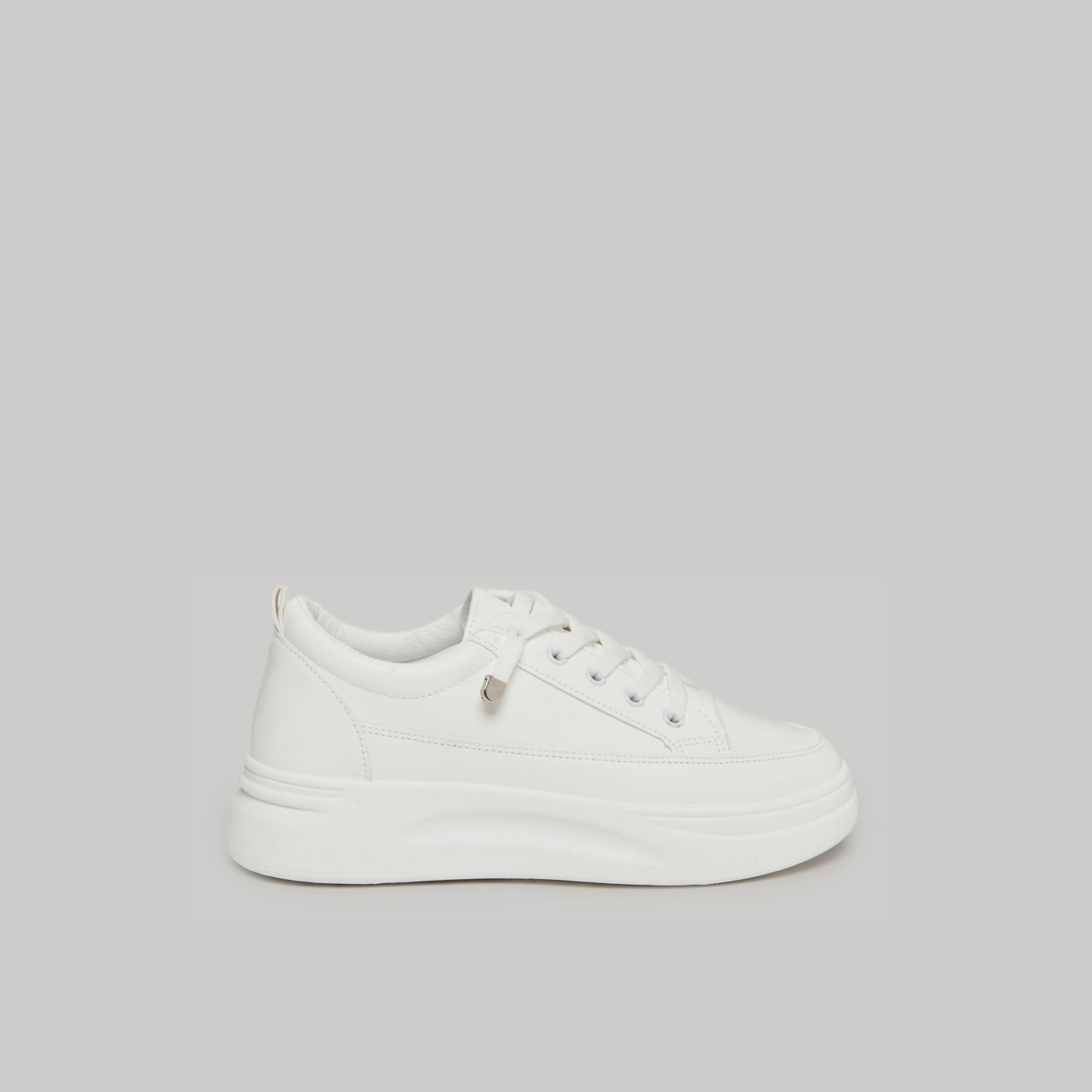 تيك تو × ستايلي - حذاء رياضي أبيض برباط ونعل سميك-women-shoes-sneakers-image-2