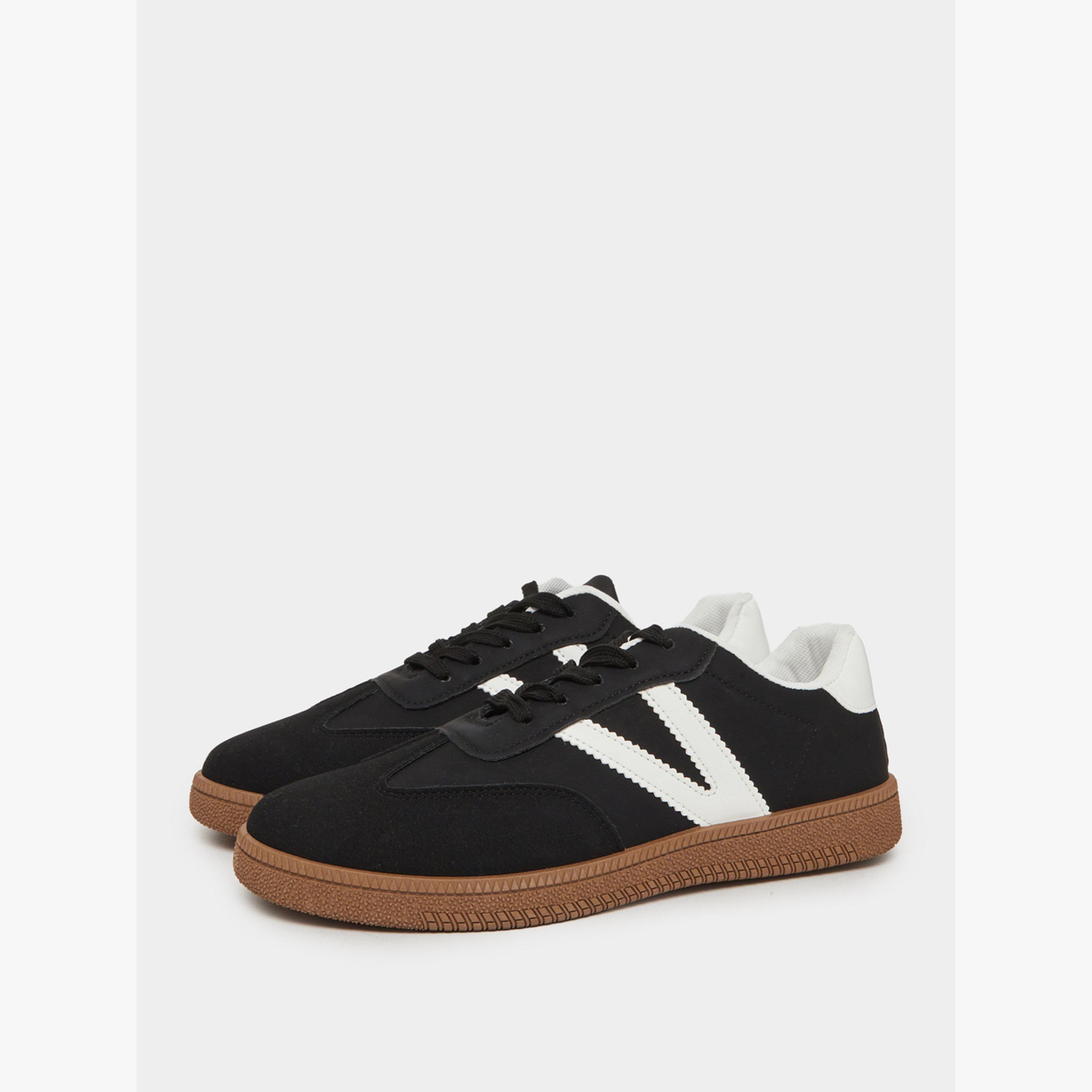حذاء رياضي برباط وأجزاء متداخلة-women-shoes-sneakers-image-1