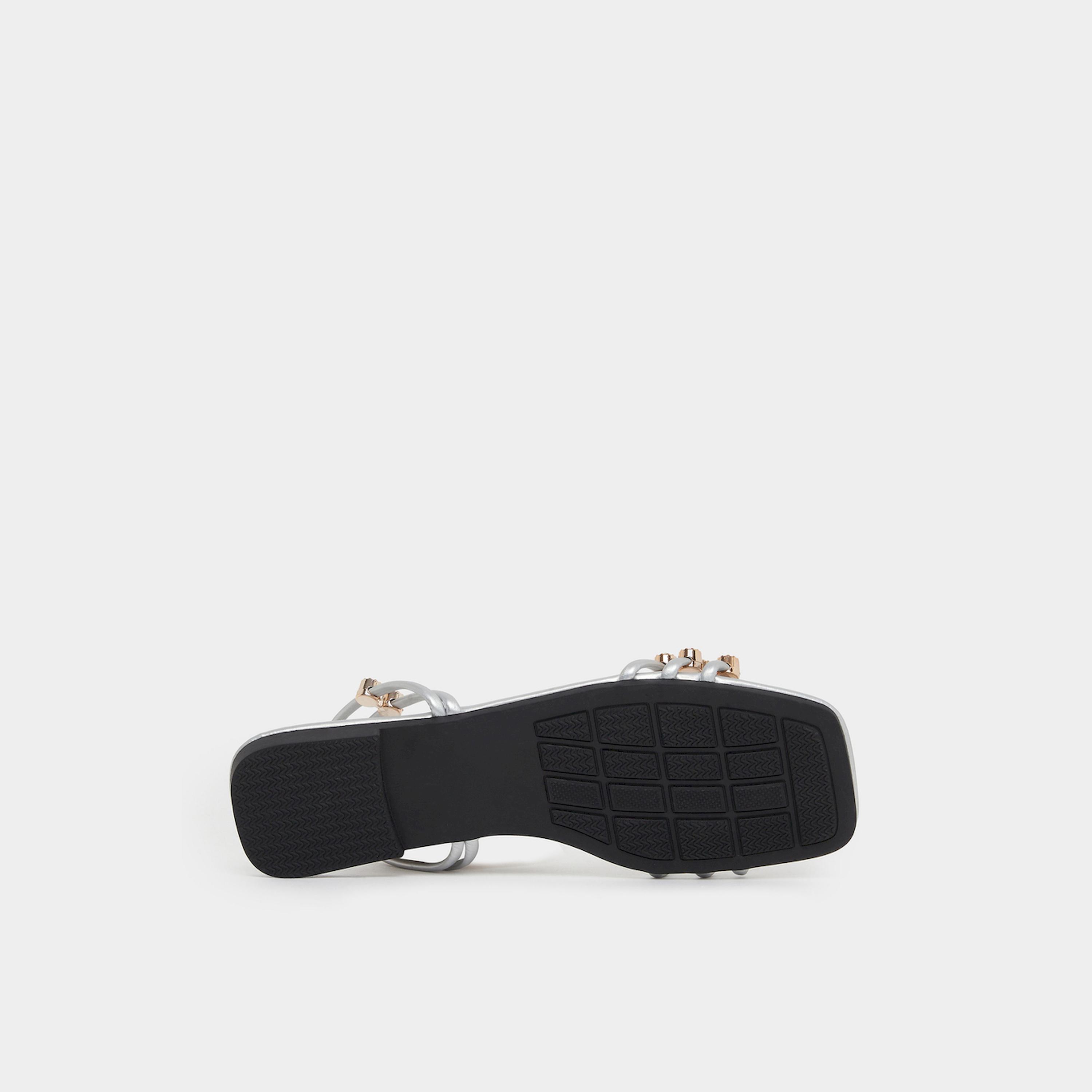 تيك تو × ستايلي - صندل مسطح مزين بأشرطة فضية-women-shoes-sandals-flats-image-6