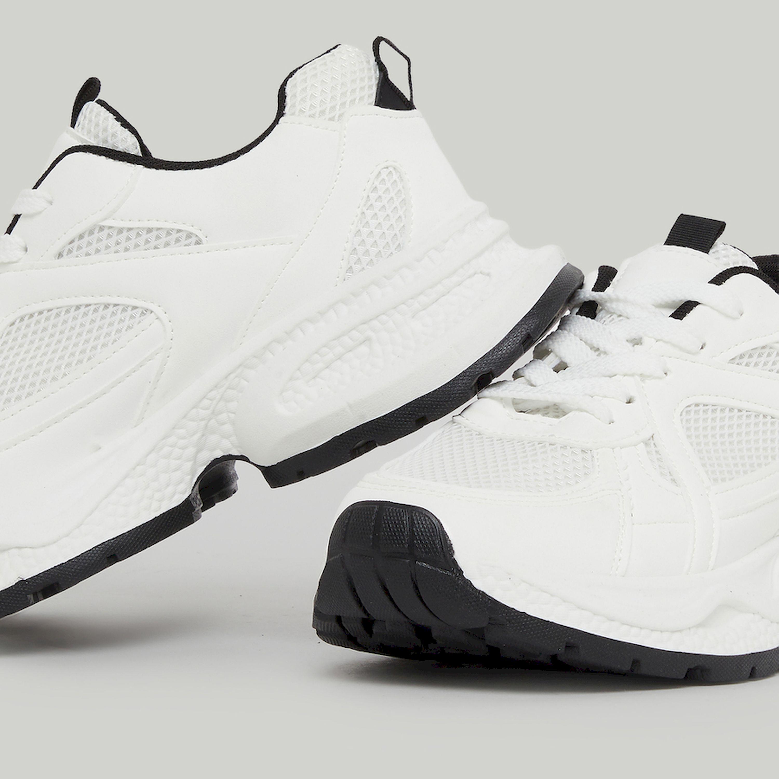 تيك تو × ستايلي - حذاء رياضي أبيض سميك برباط-women-shoes-sneakers-image-4