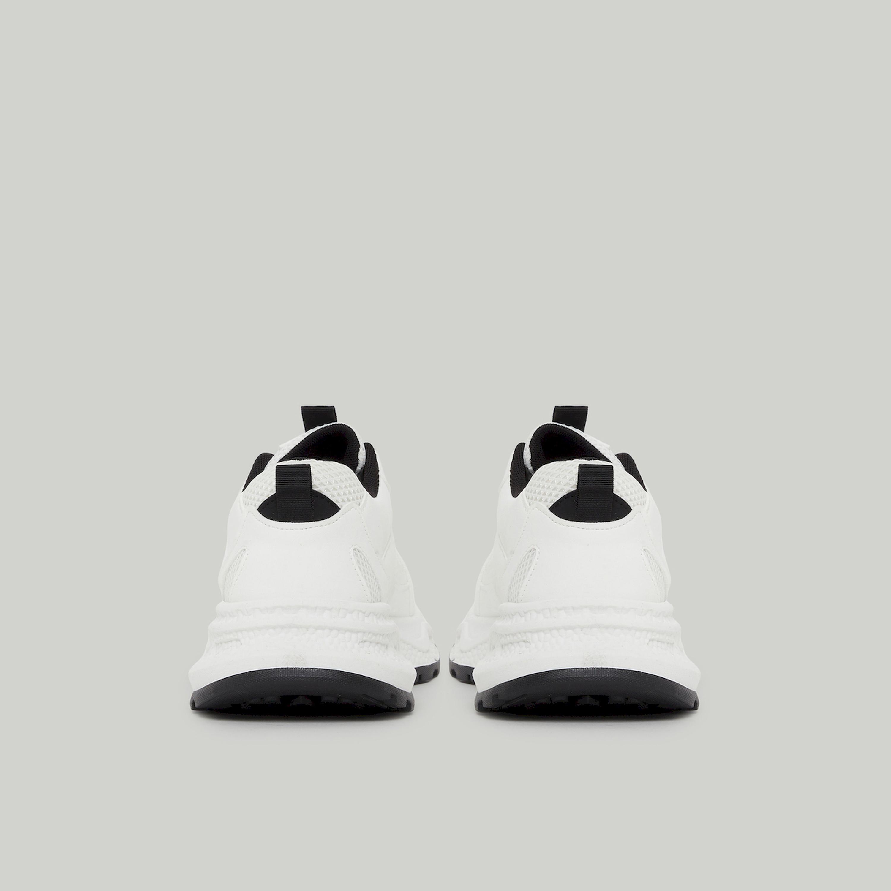تيك تو × ستايلي - حذاء رياضي أبيض سميك برباط-women-shoes-sneakers-image-5