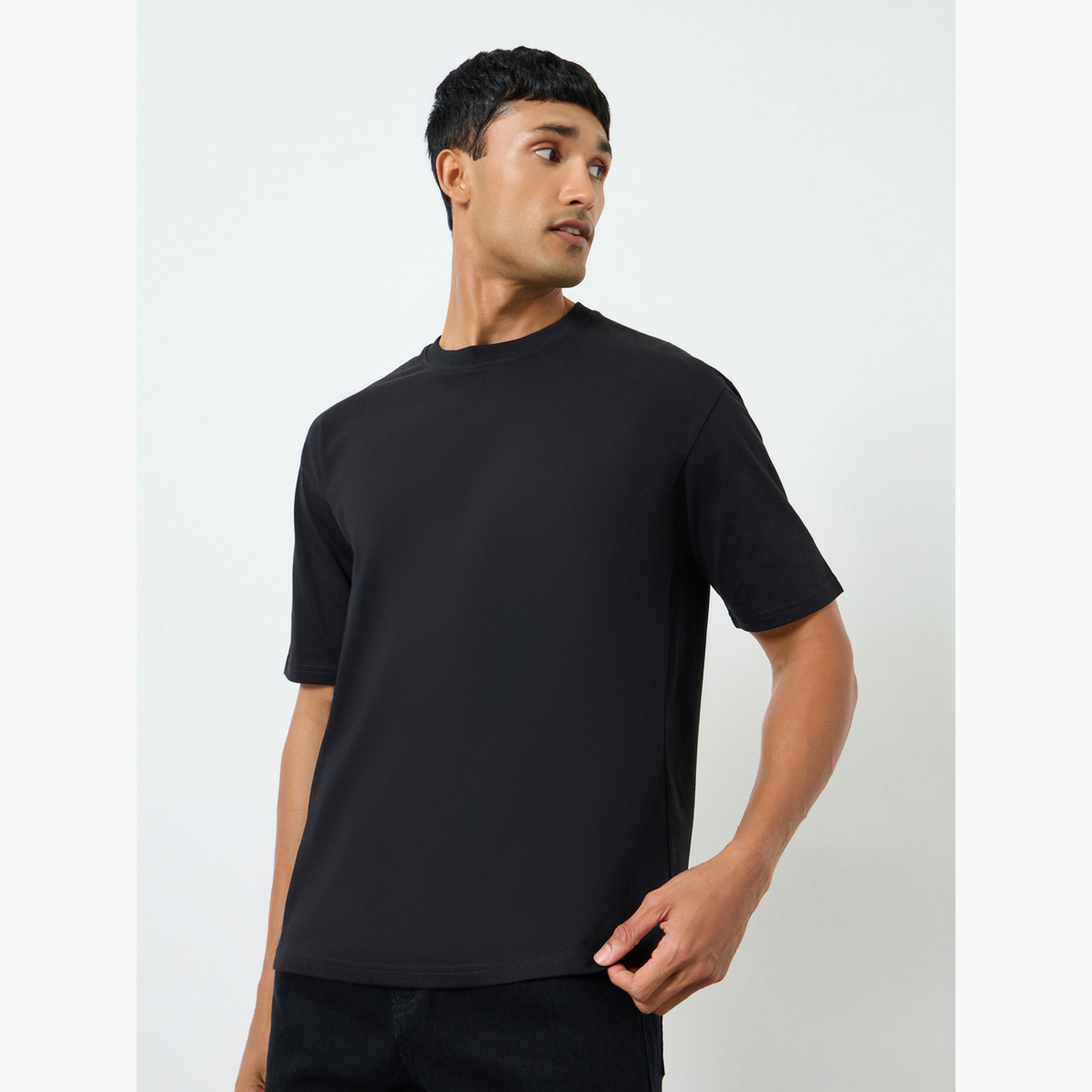 تيشيرت رجالي بطبعة جرافيك قصة واسعة-men-clothing-tshirtsandpolos-tshirts-image-1
