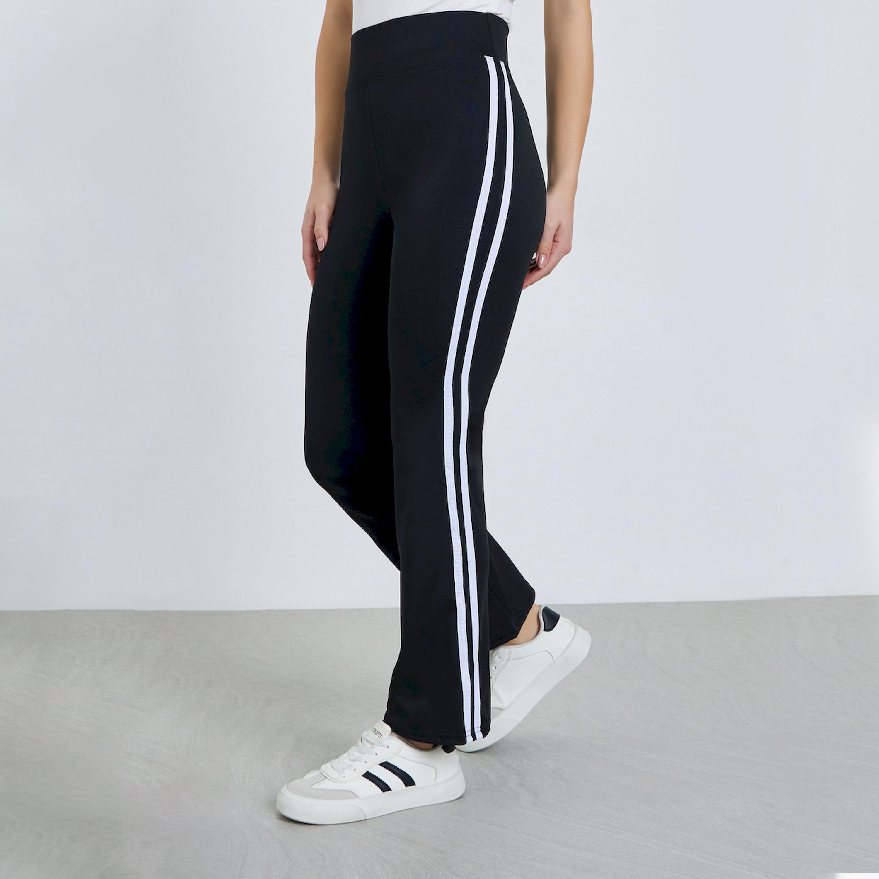 بنطال ليقنز بشرائط جانبية وقصة واسعة-women-clothing-bottoms-leggings-image-1