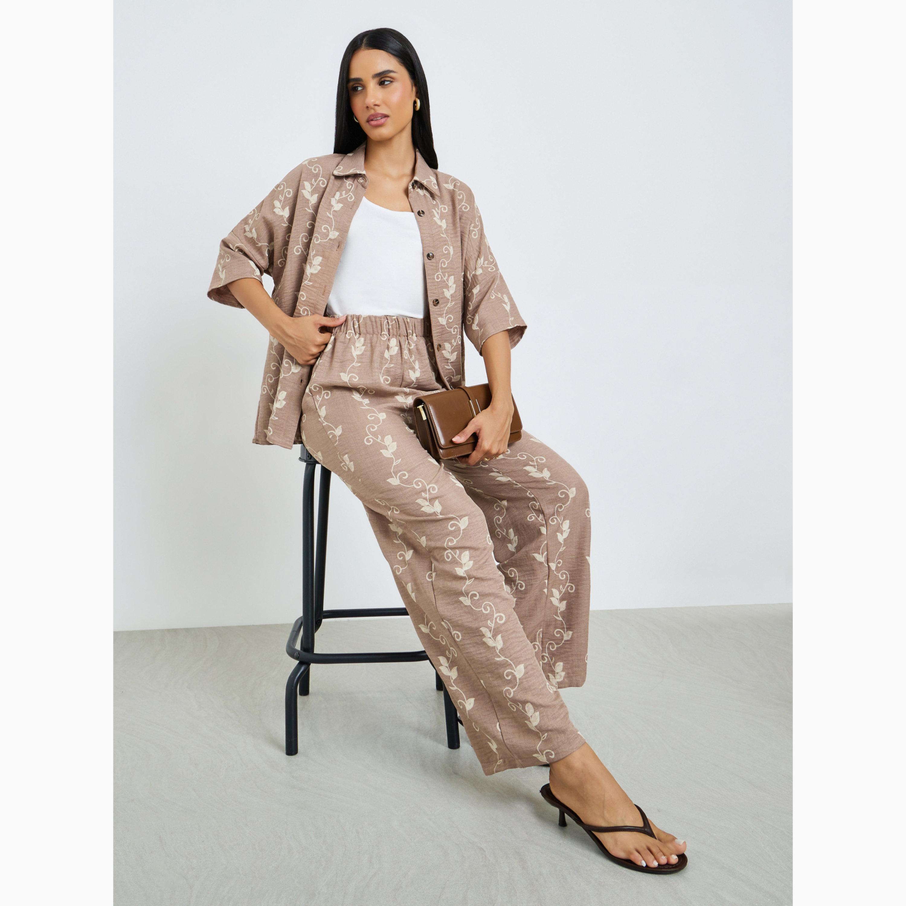 ستايلي - طقم قميص وبنطال بيج بنقشة زهور-women-clothing-coordsets-image-2