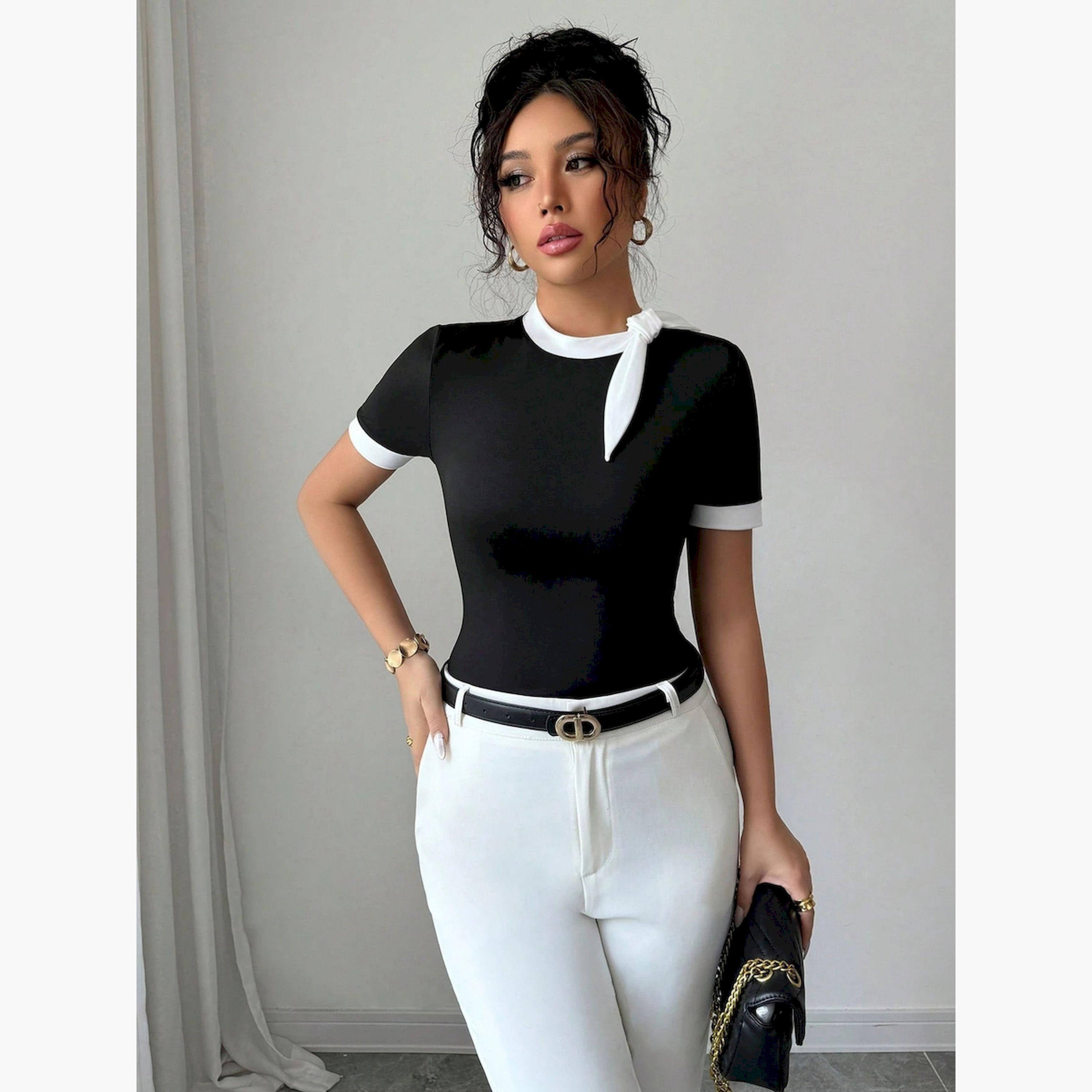 تيك تو × ستايلي - بلوزة سوداء قصيرة الأكمام بحواف بيضاء-women-clothing-shirtsandblouses-blouses-image-3