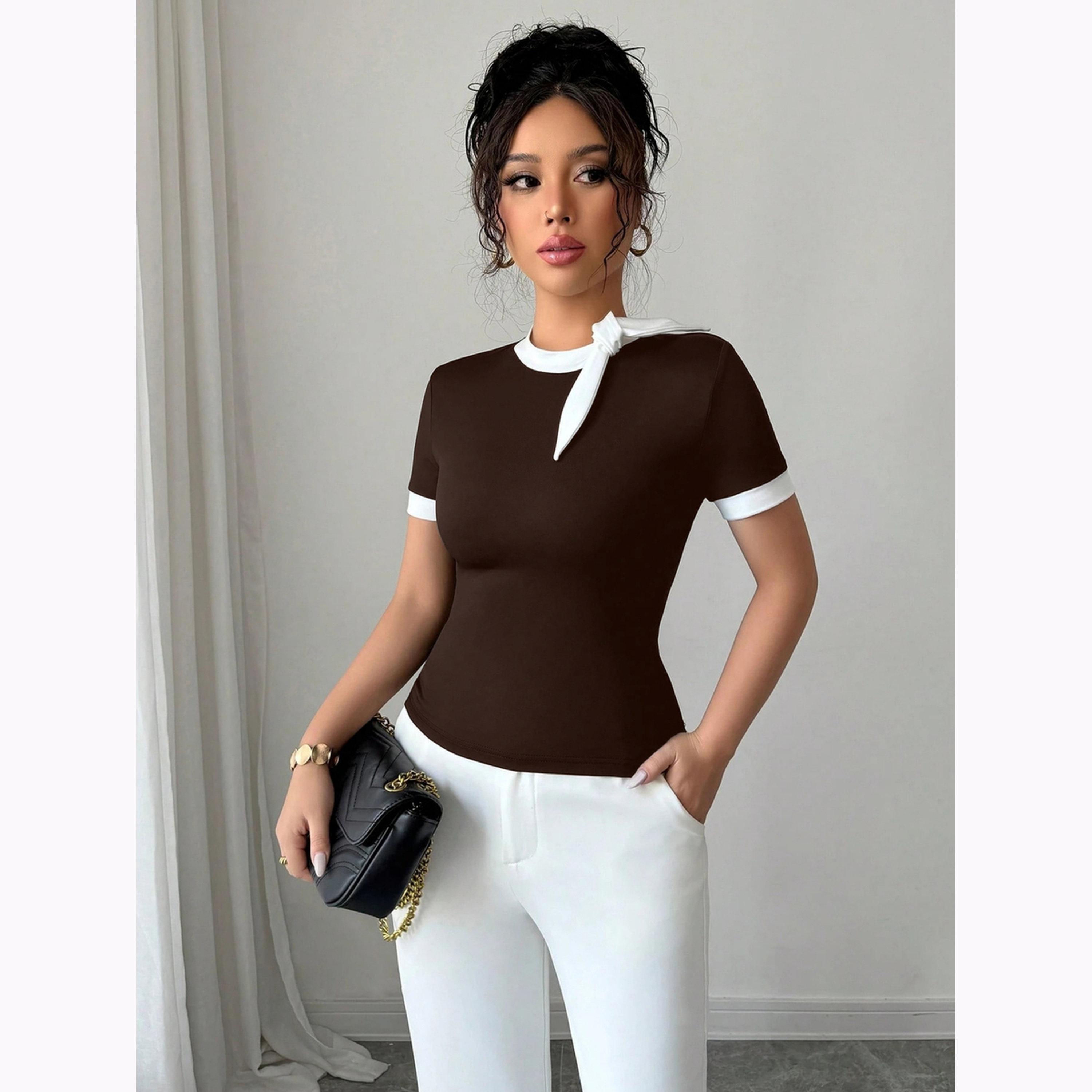 بلوزة بأكمام قصيرة وتفاصيل فيونكة-women-clothing-shirtsandblouses-blouses-image-3