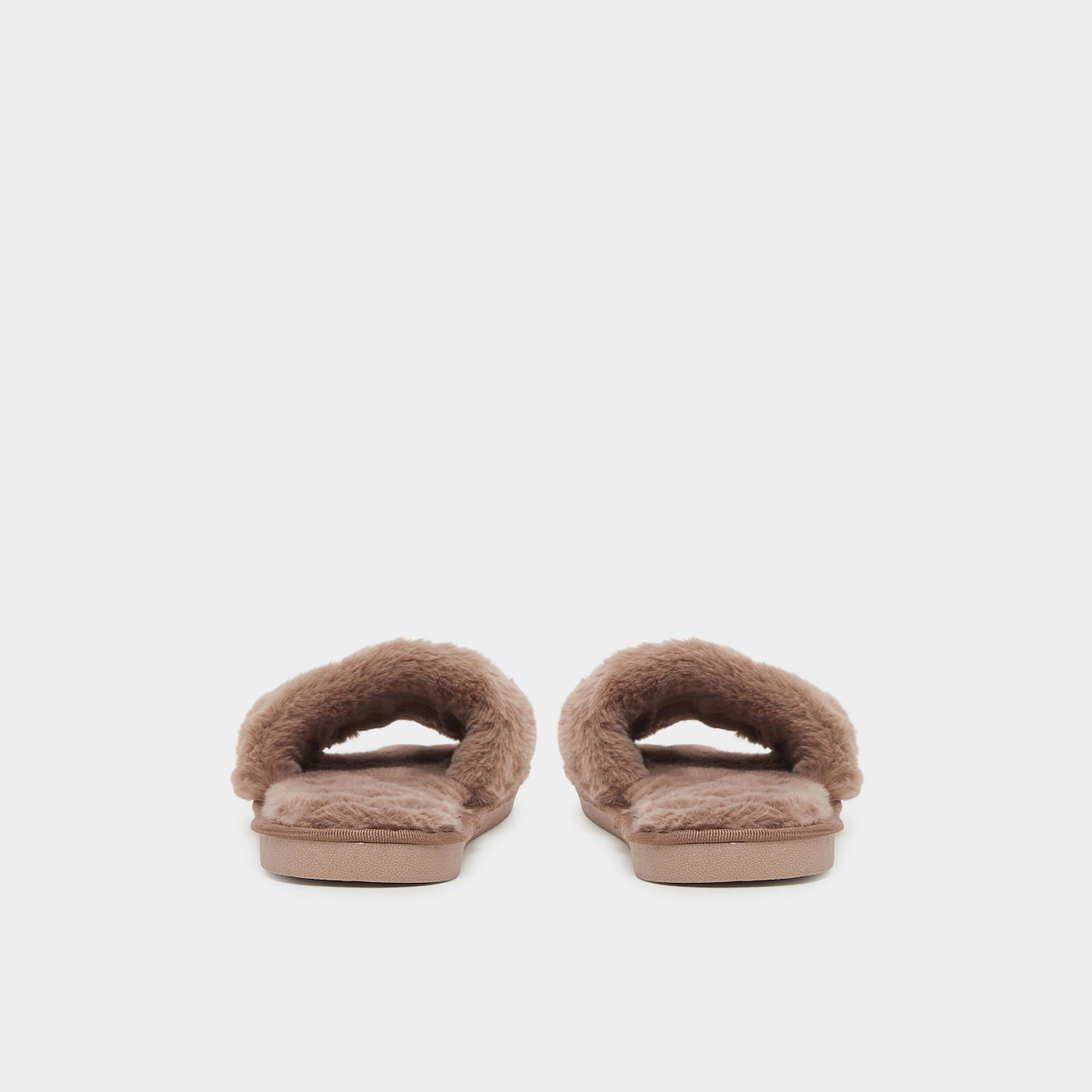 شبشب غرفة نوم مُطرّز بفيونكة-women-shoes-bedroomslippers-image-4
