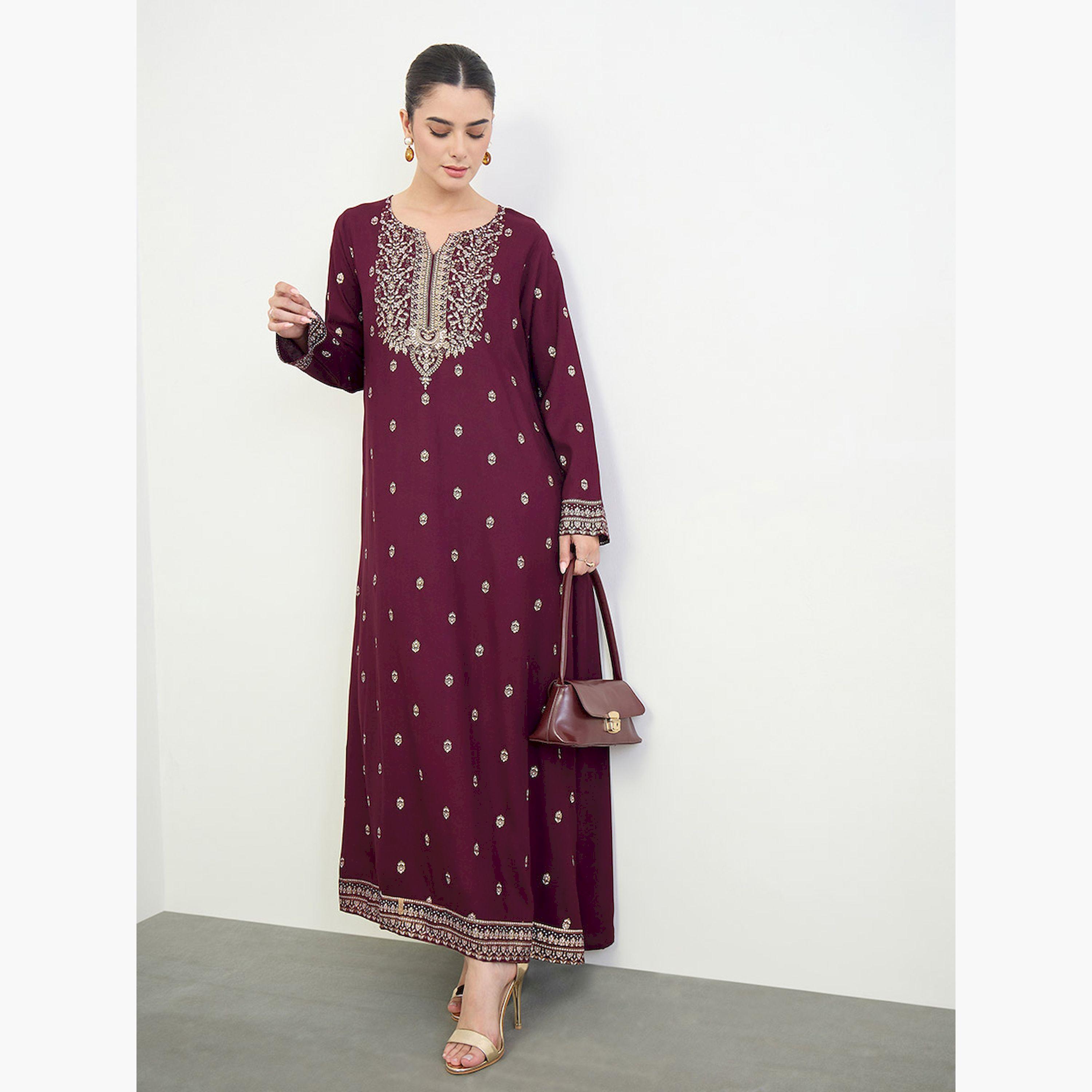 Amirah X Styli Burgundy Border Print Long Sleeve Jalabiya-women-arabicclothing-jalabiyas-image-2
