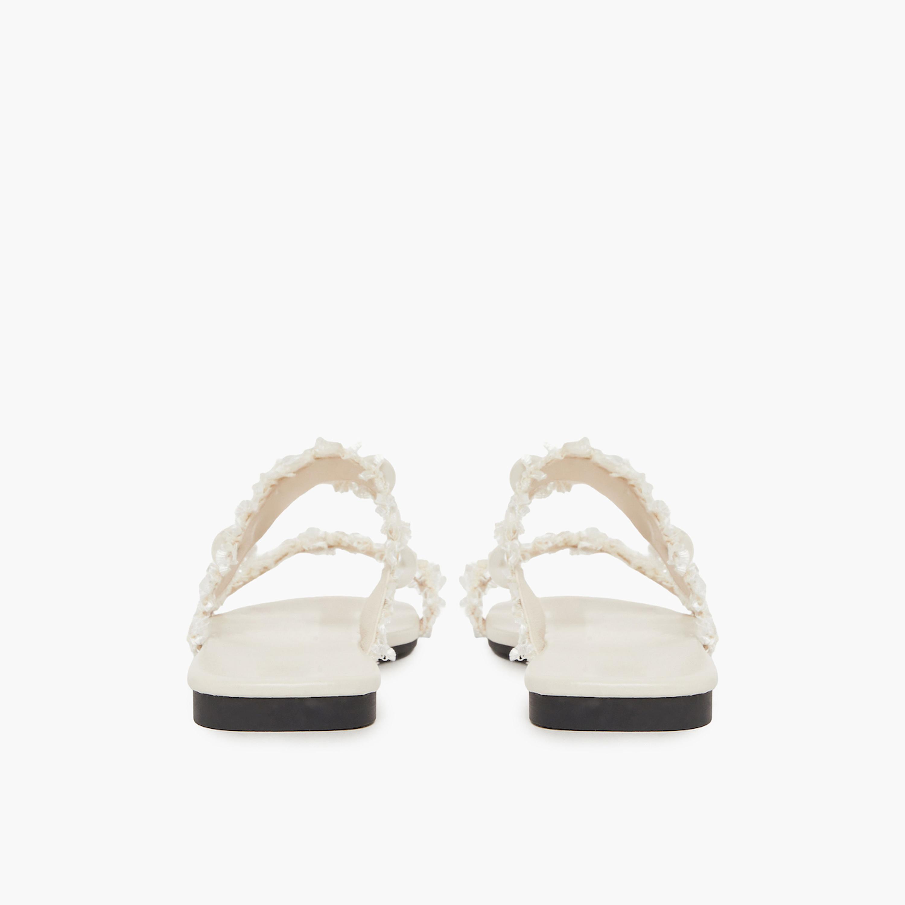 تيك تو × ستايلي - شبشب بيج مزين باللؤلؤ-women-shoes-sandals-flats-image-4