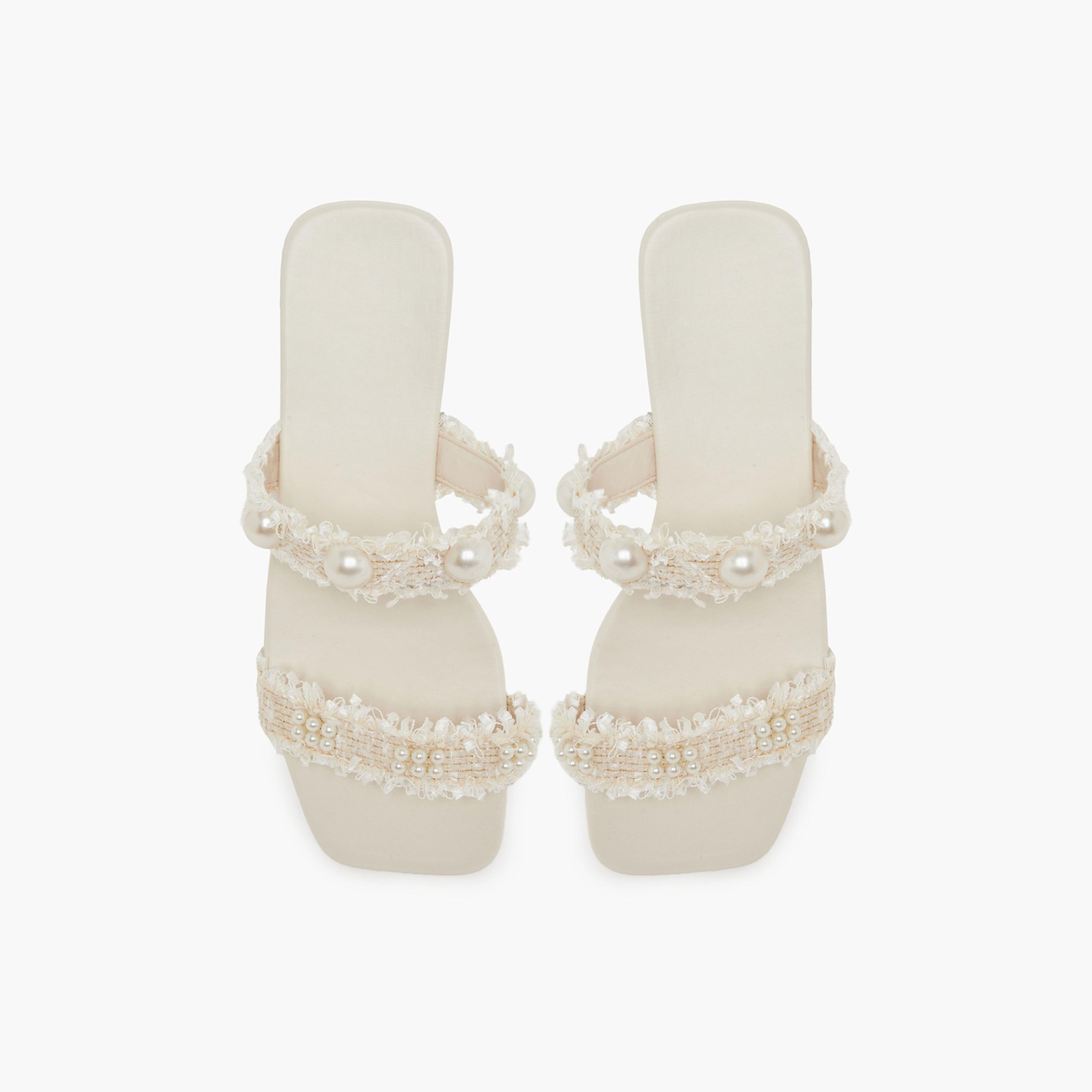 تيك تو × ستايلي - شبشب بيج مزين باللؤلؤ-women-shoes-sandals-flats-image-5