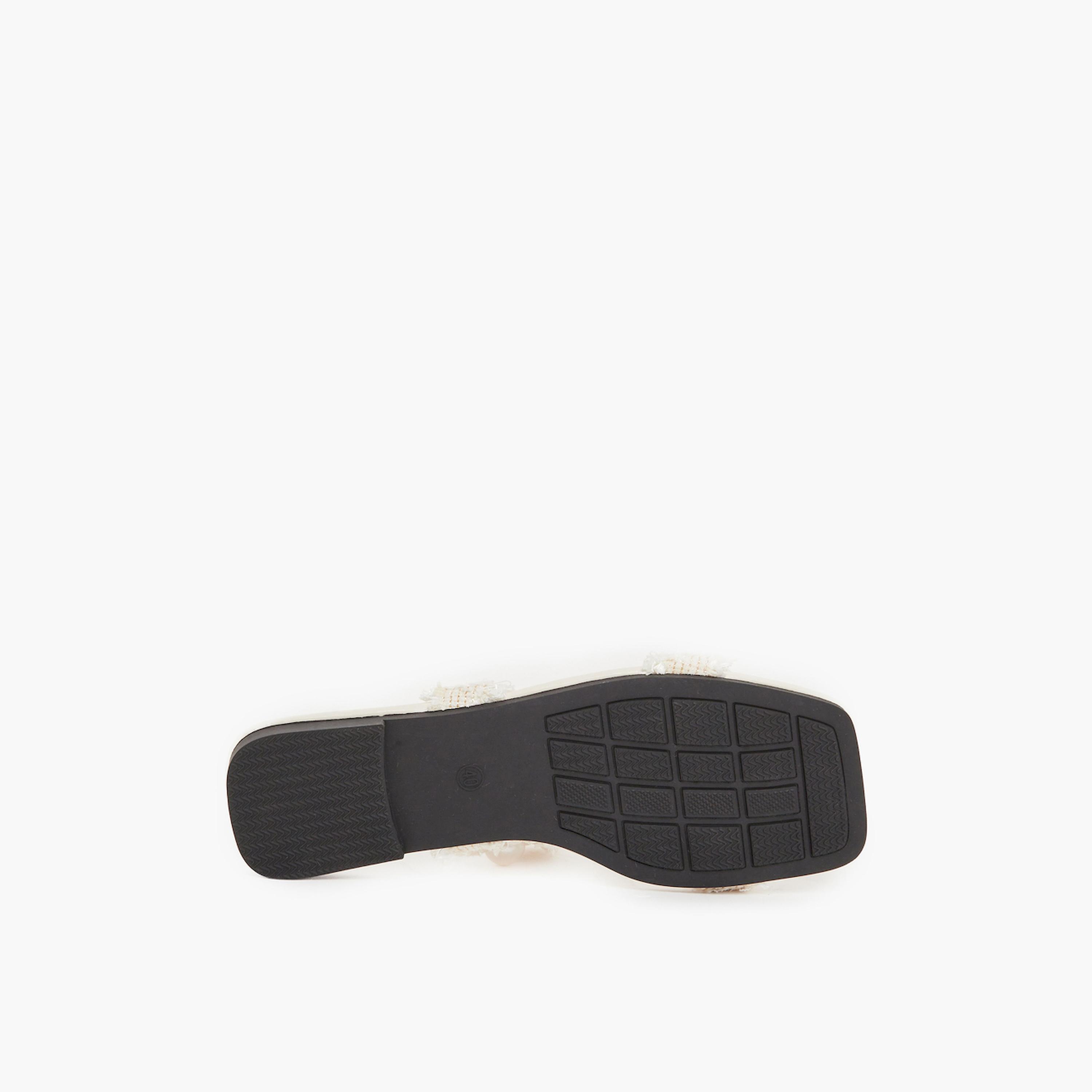 تيك تو × ستايلي - شبشب بيج مزين باللؤلؤ-women-shoes-sandals-flats-image-6