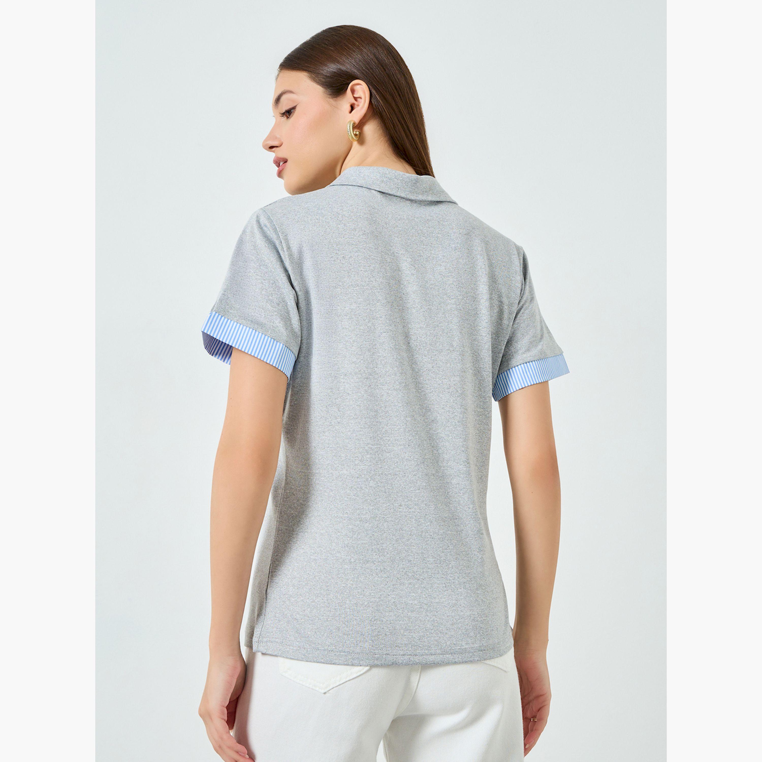 تيشيرت بياقة بولو وتفاصيل مُتباينة-women-clothing-tshirts-image-4